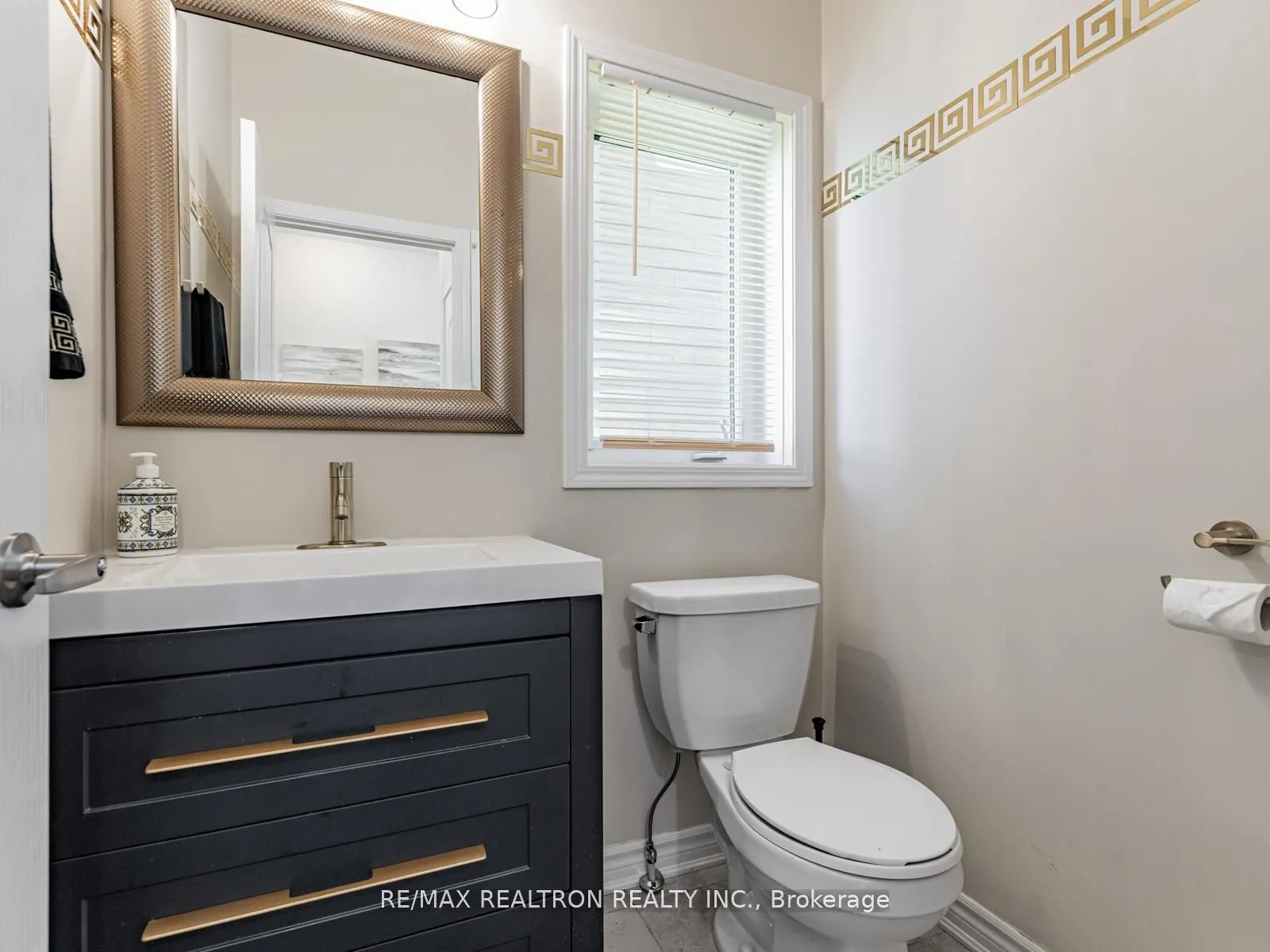6 Bobolink Drive