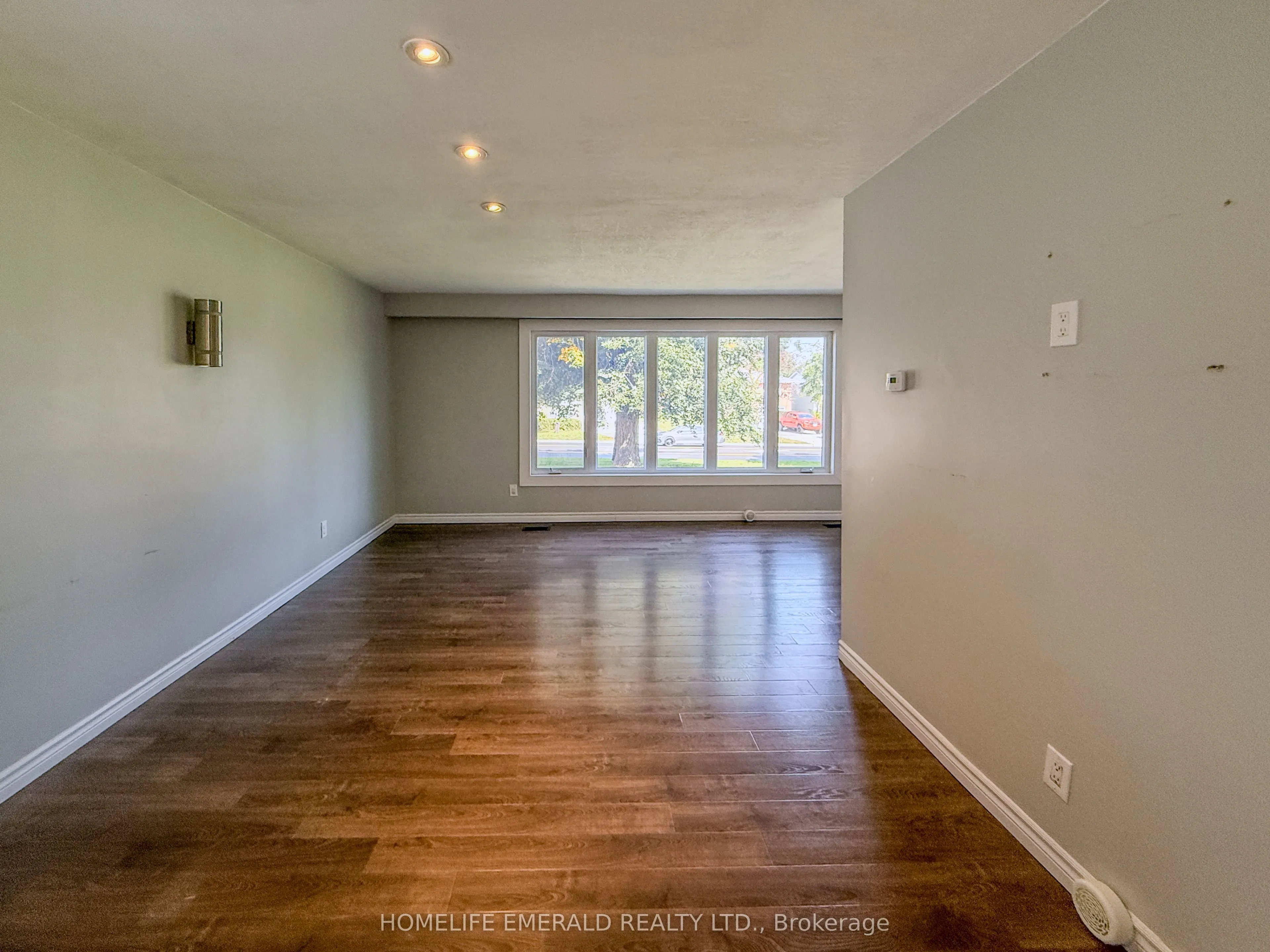 131 Cundles Road E