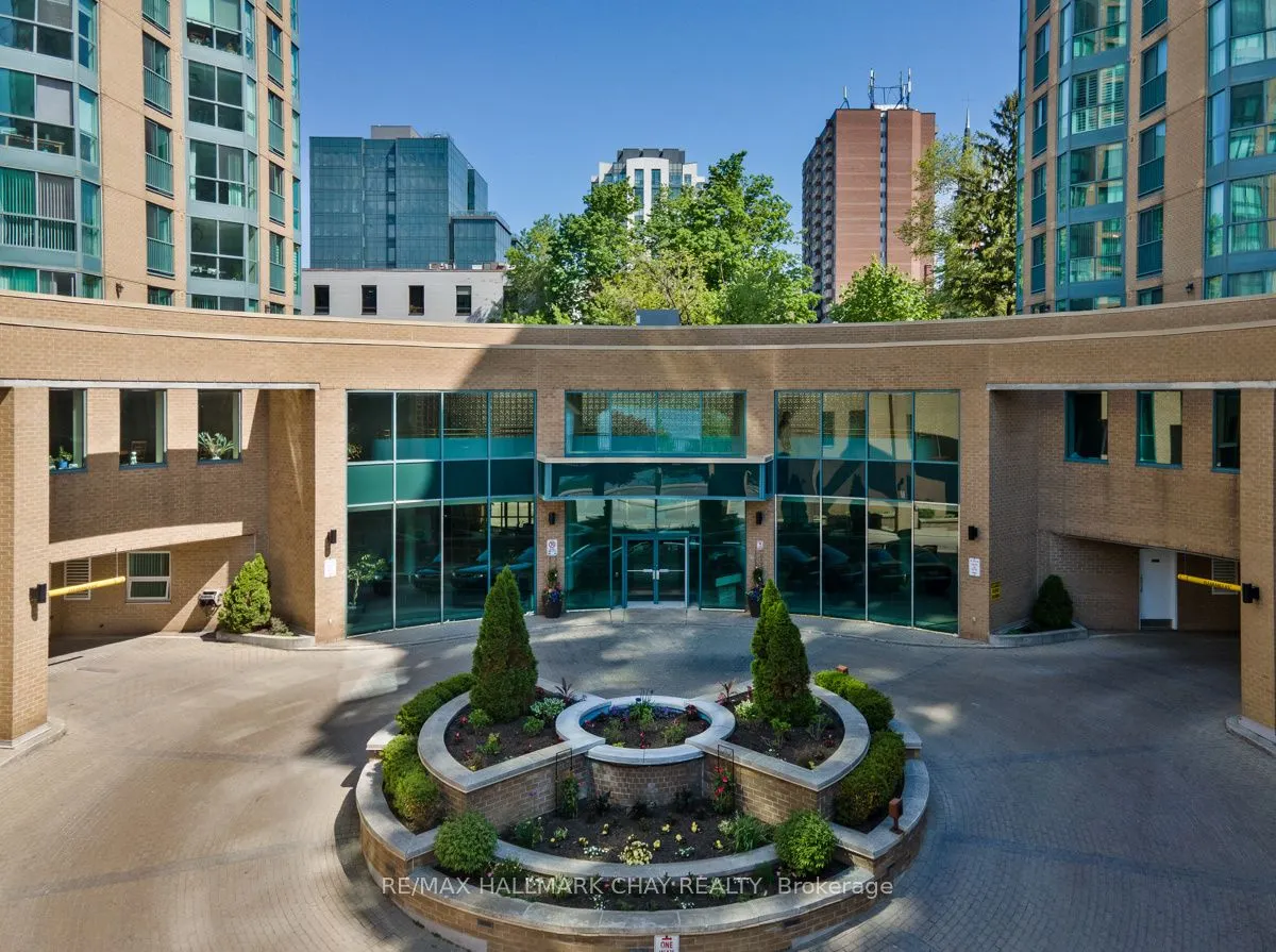 150 Dunlop Street E #1104