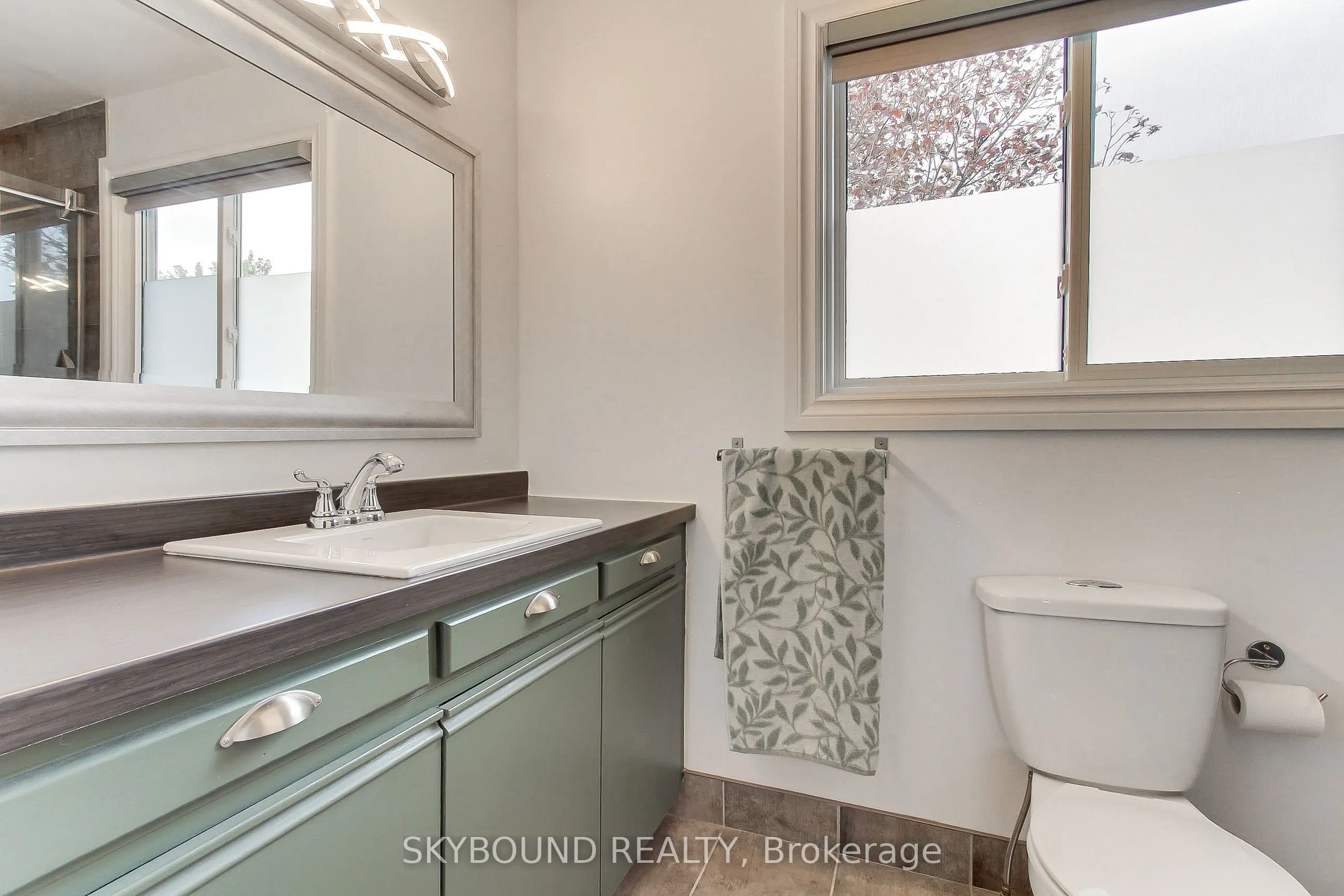313 Hickling Trail