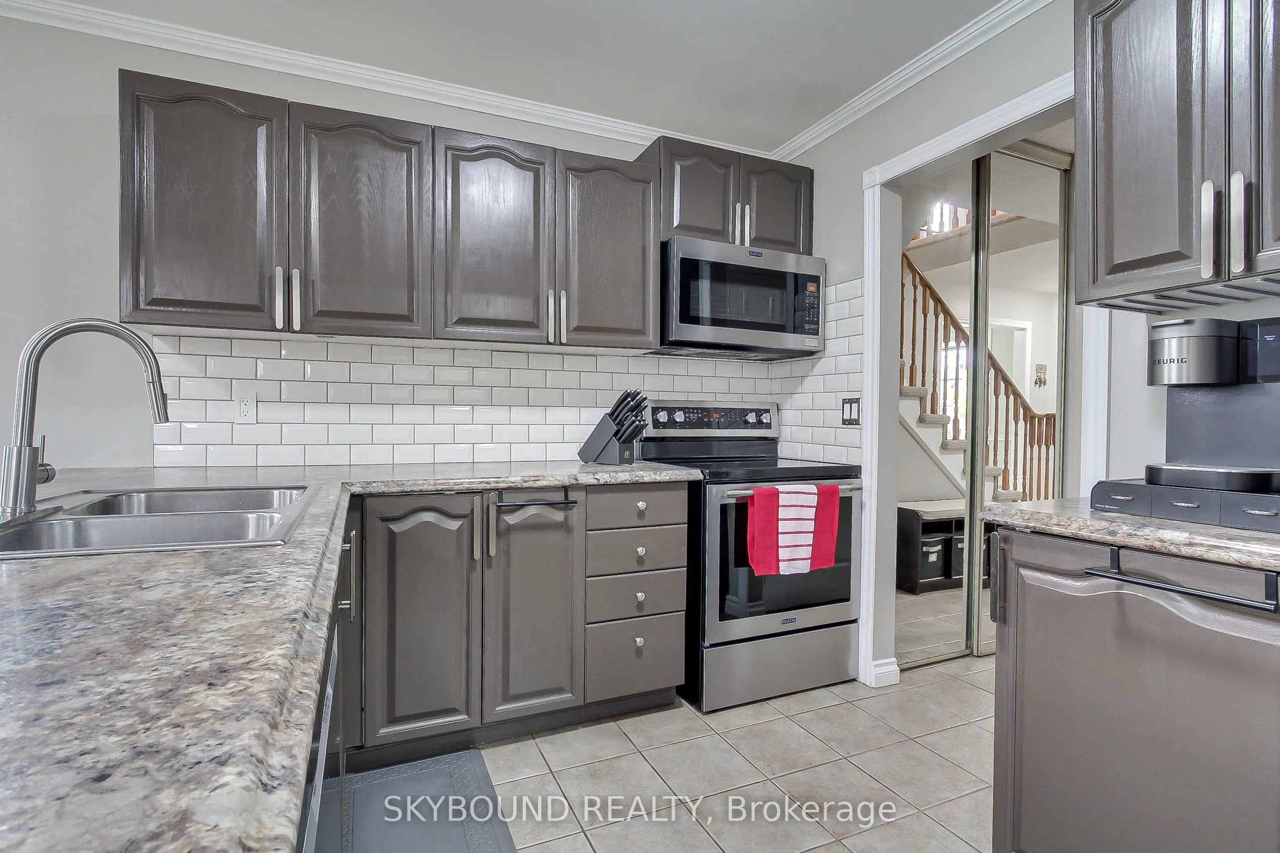 313 Hickling Trail