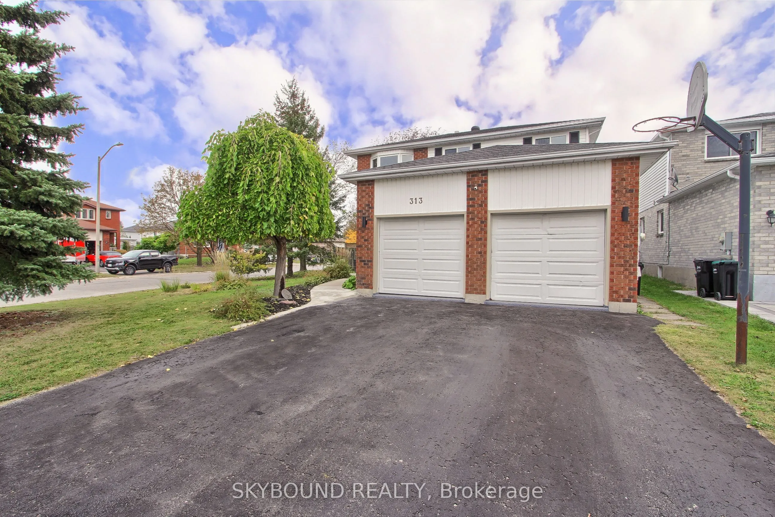 313 Hickling Trail