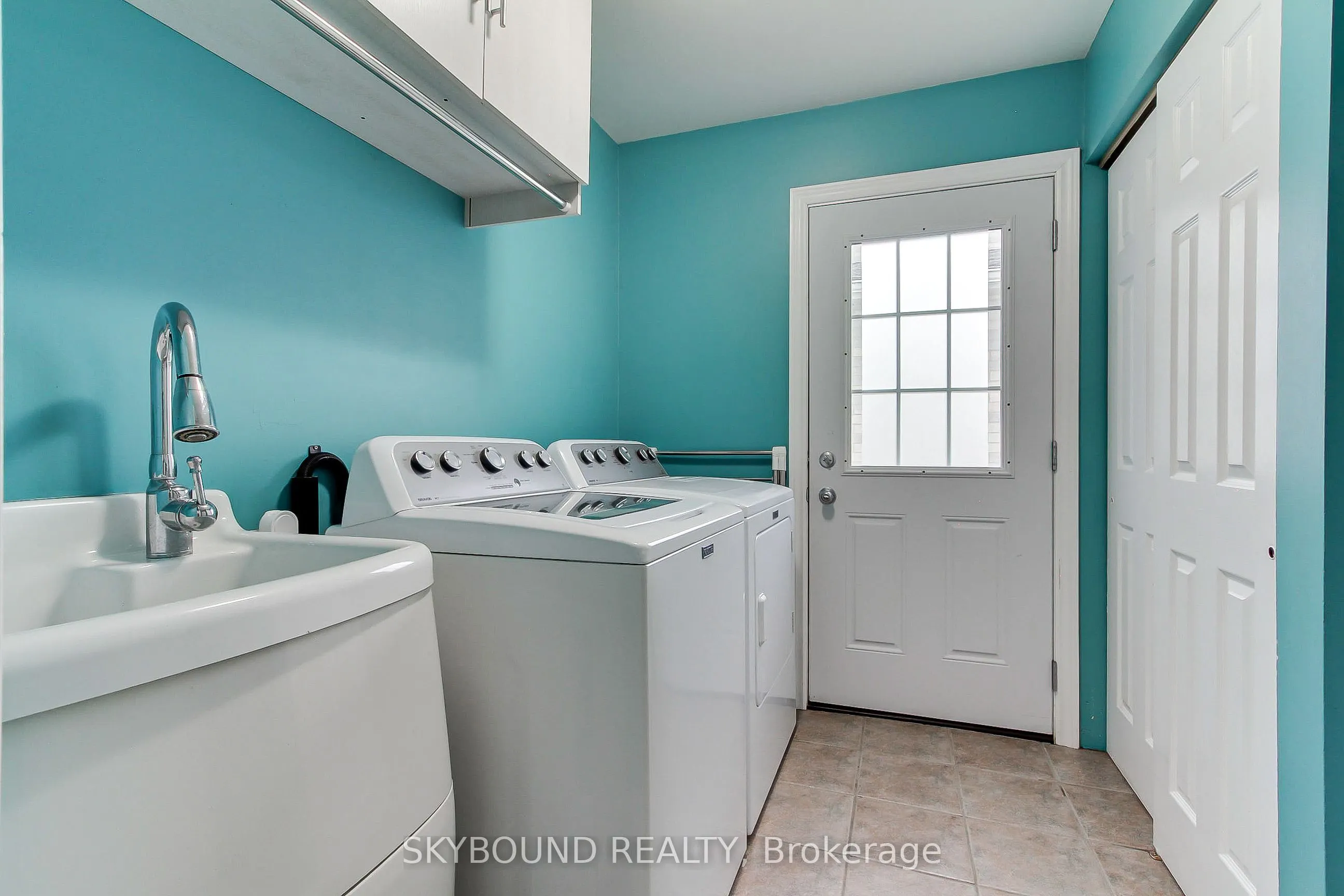 313 Hickling Trail