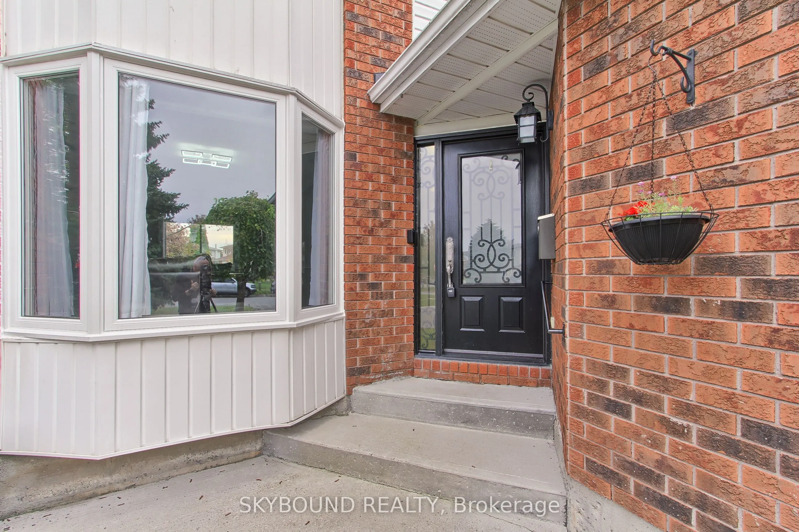 313 Hickling Trail