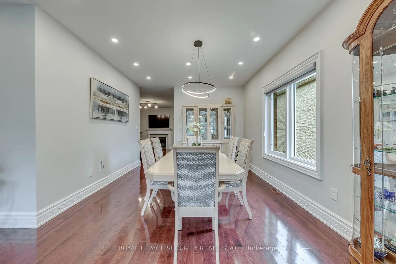 25 Pinecliff Crescent