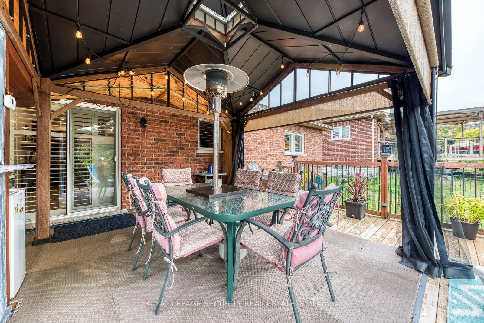 25 Pinecliff Crescent