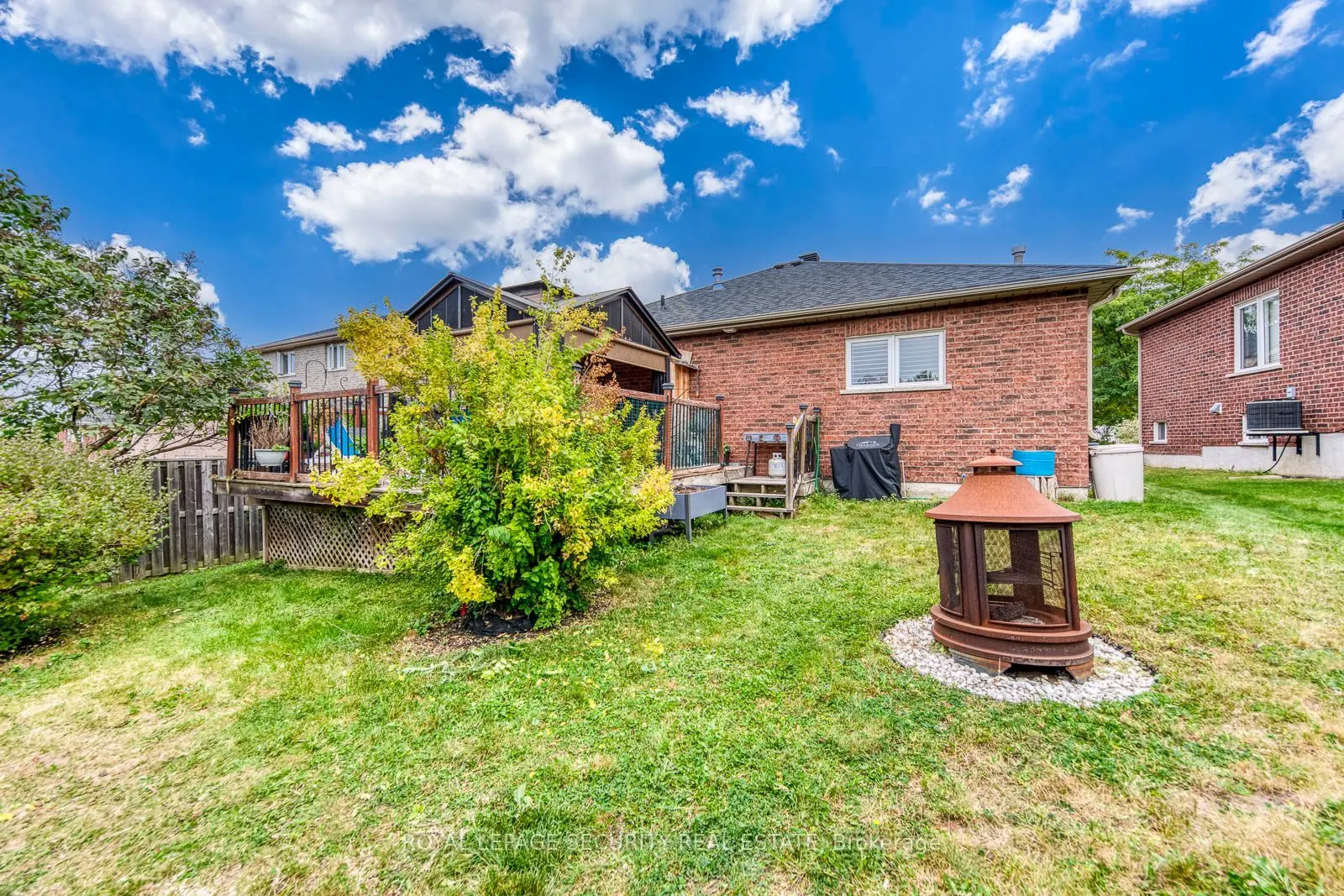 25 Pinecliff Crescent