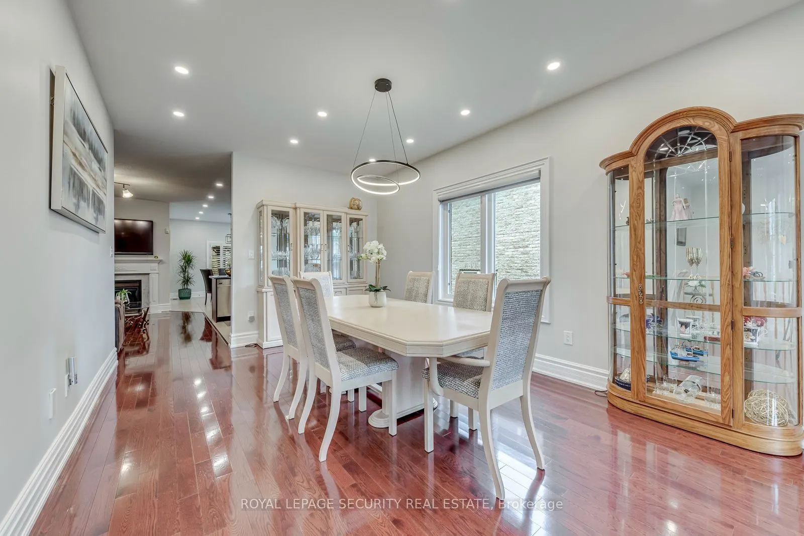 25 Pinecliff Crescent