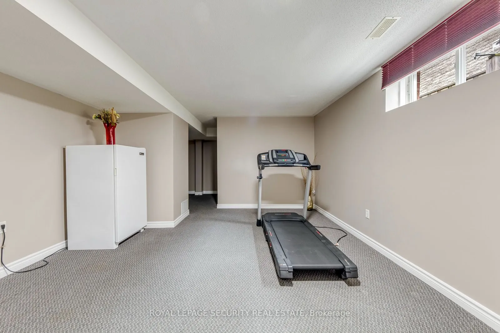 25 Pinecliff Crescent