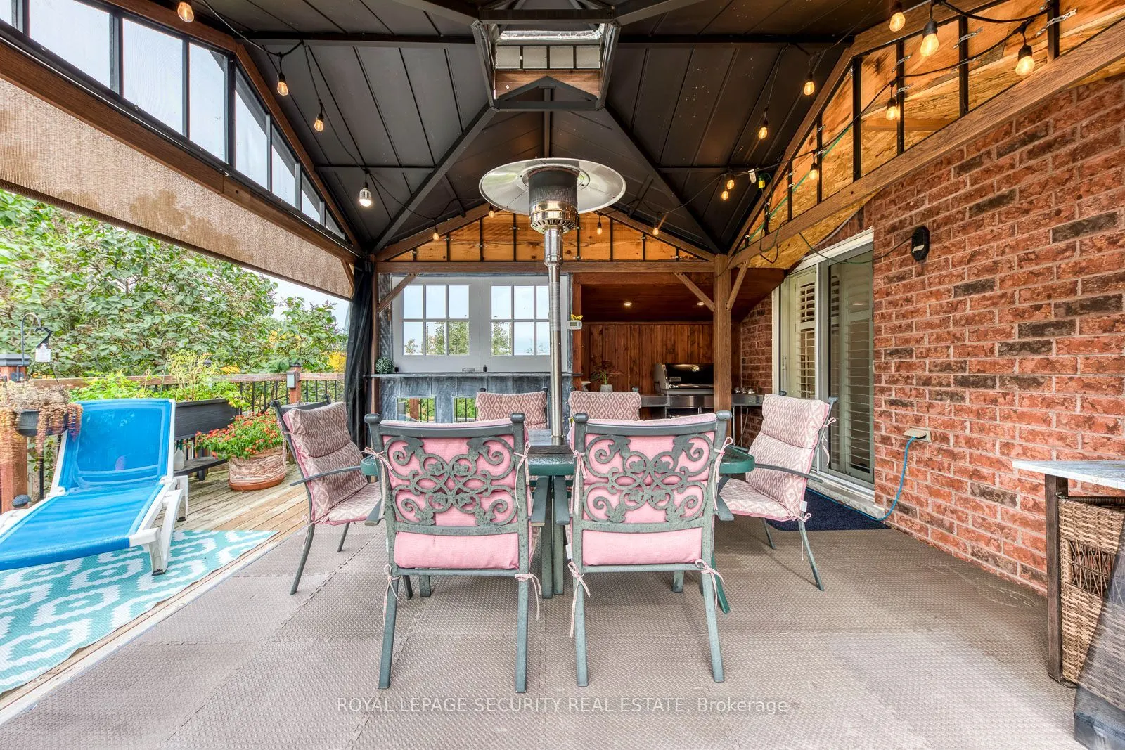 25 Pinecliff Crescent