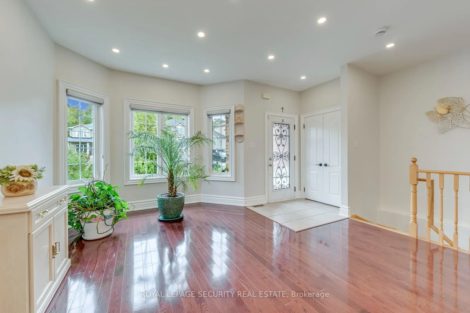 25 Pinecliff Crescent