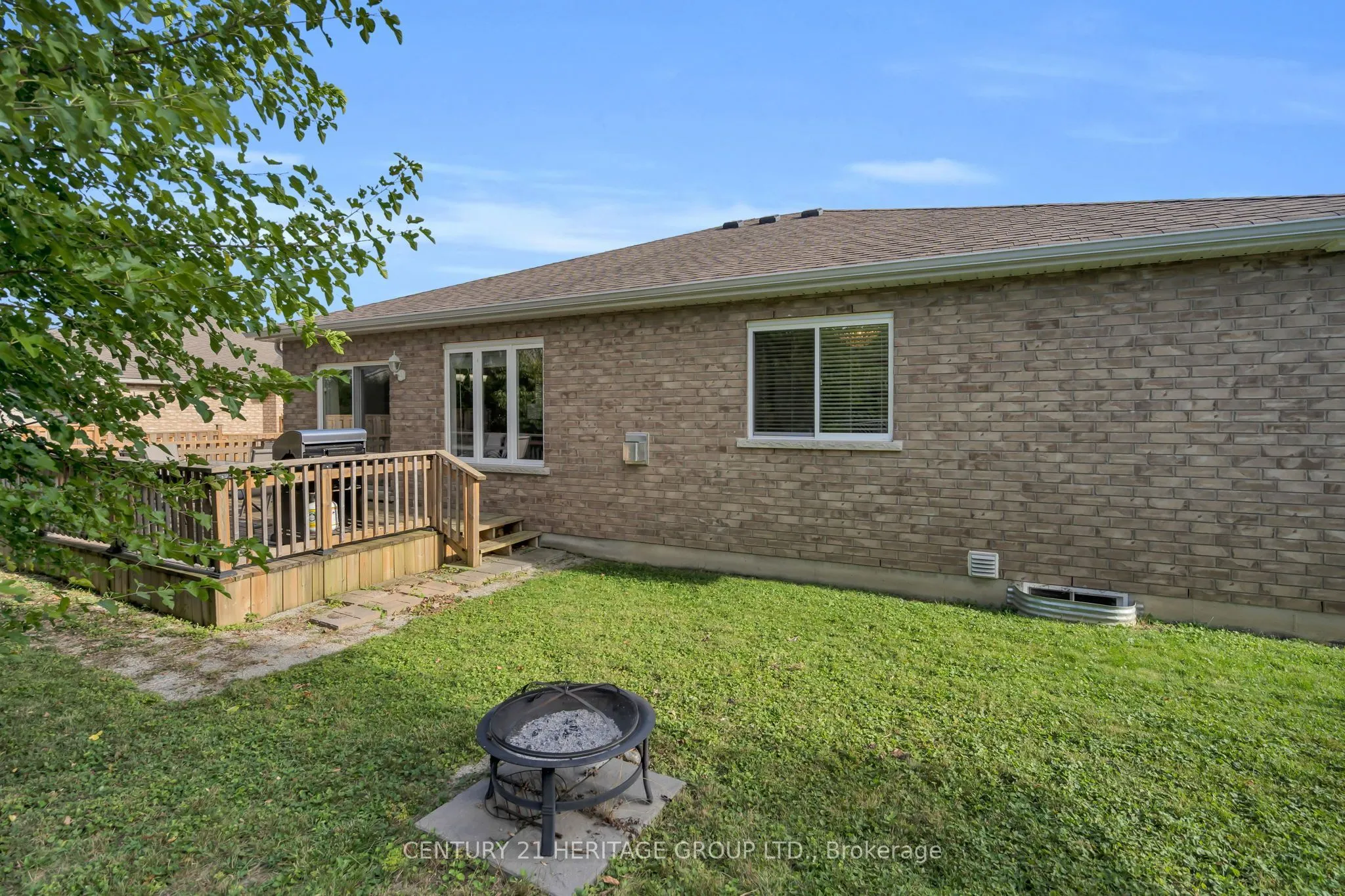 45 Whitfield Crescent