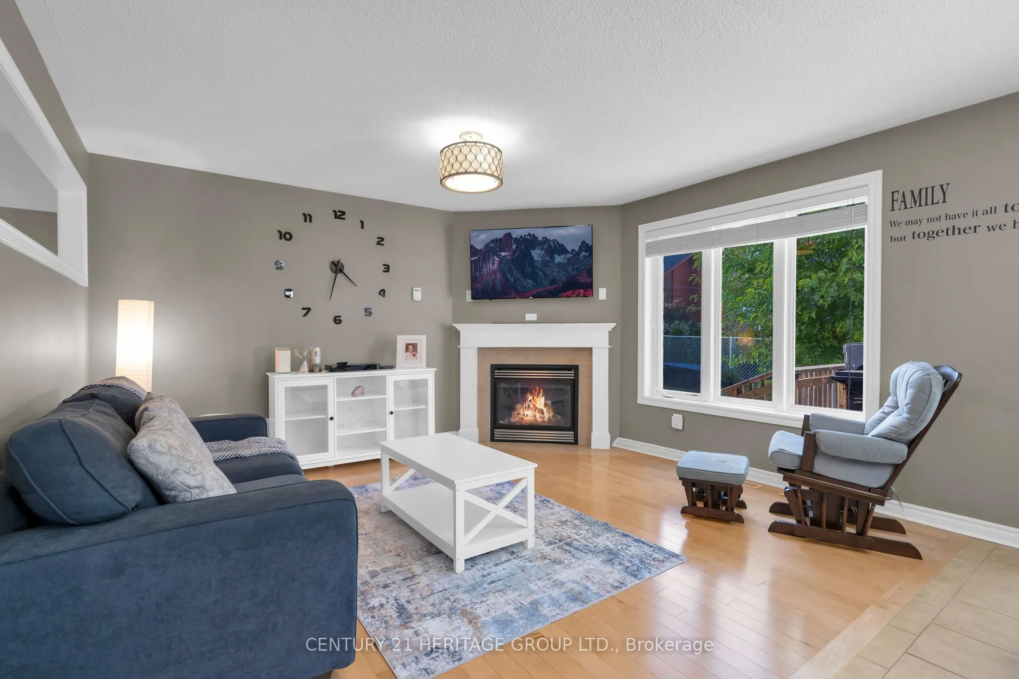 45 Whitfield Crescent