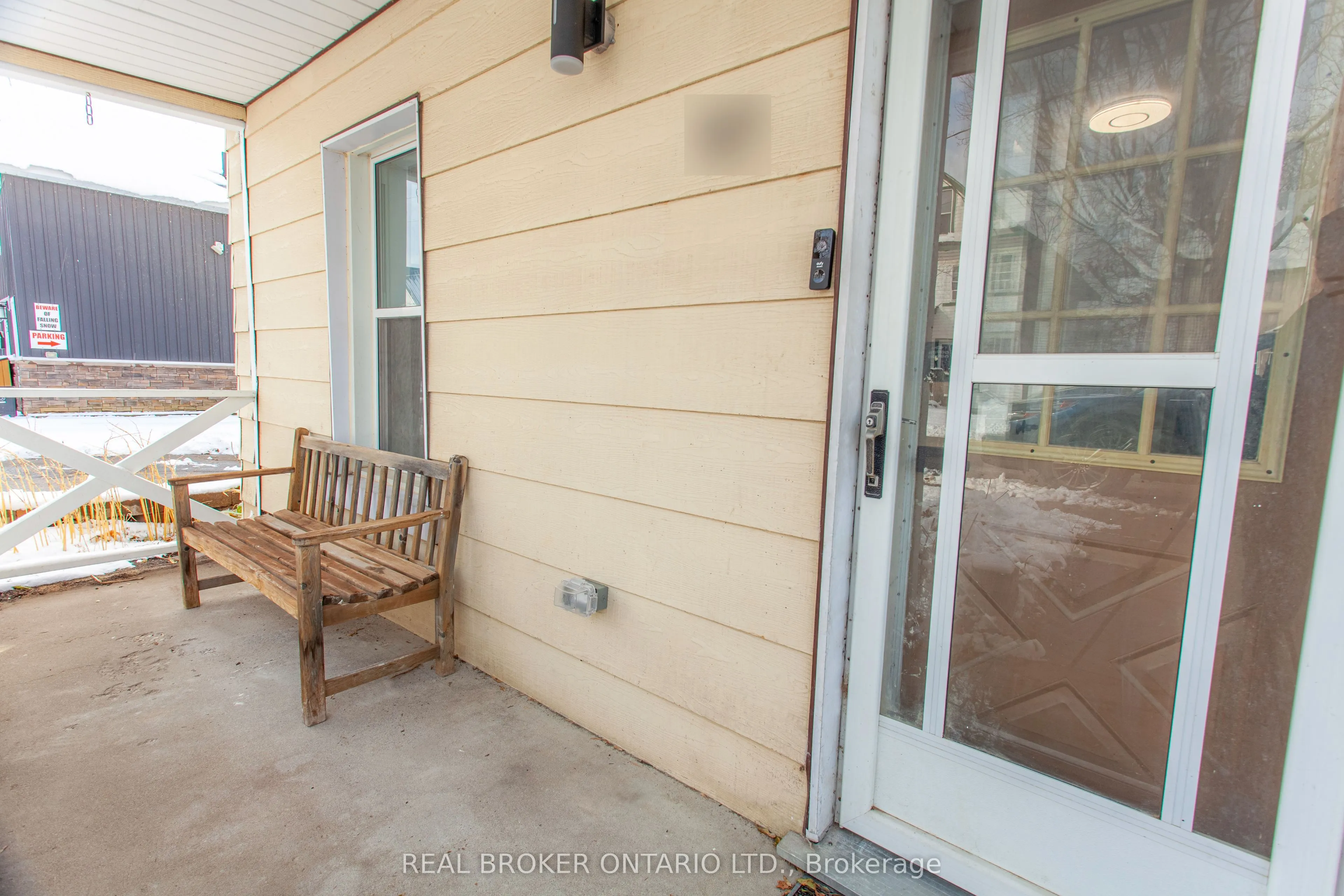 97 ALBERT Street S #Upper