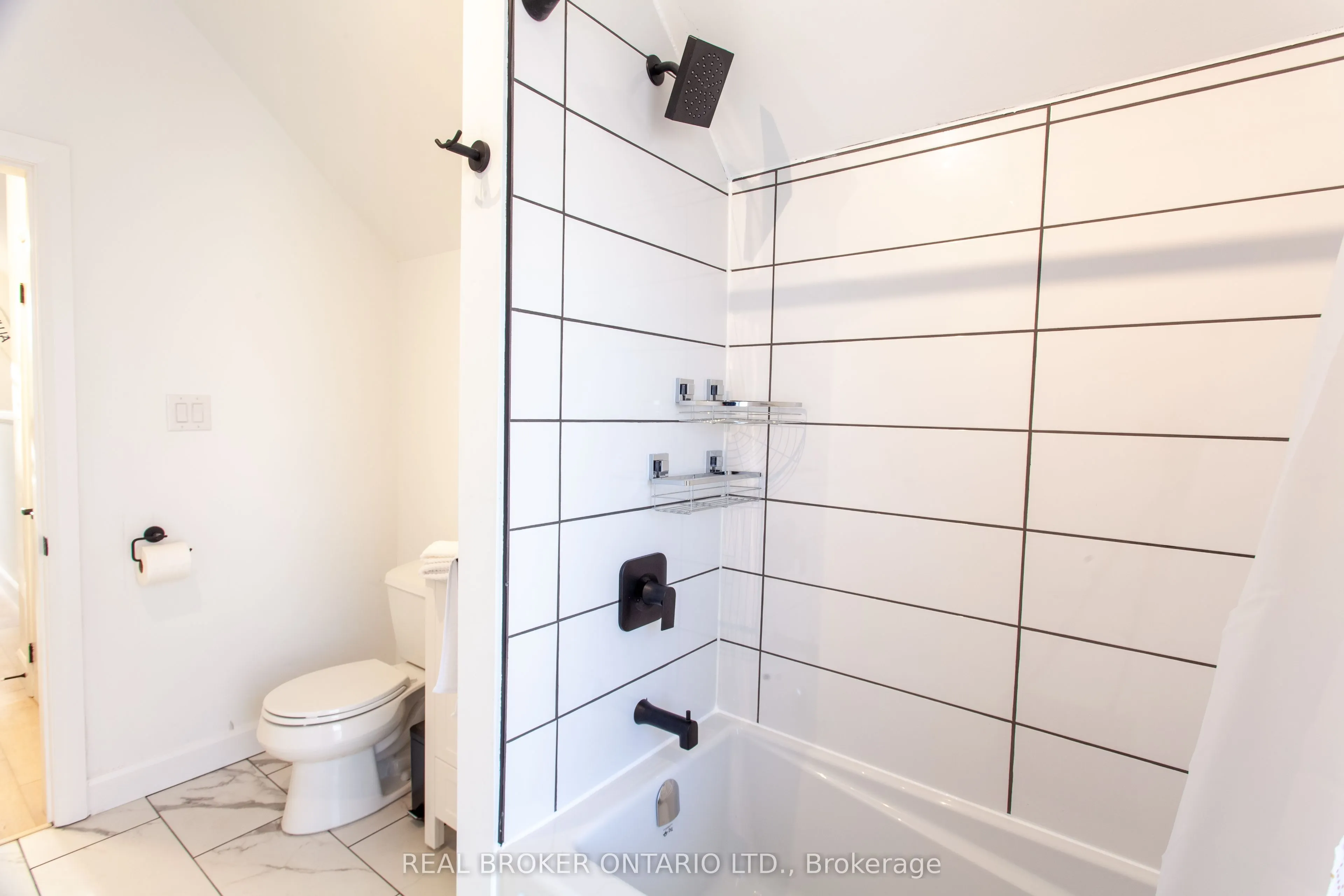 97 ALBERT Street S #Upper