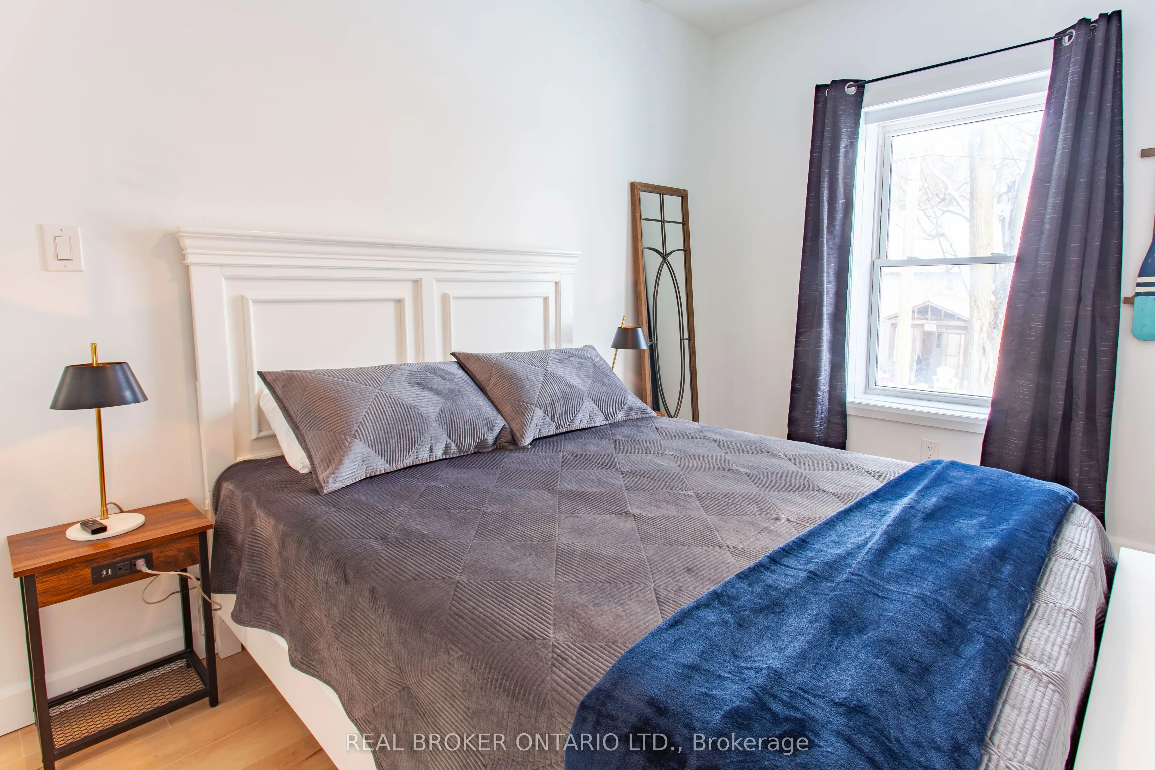 97 ALBERT Street S #Upper