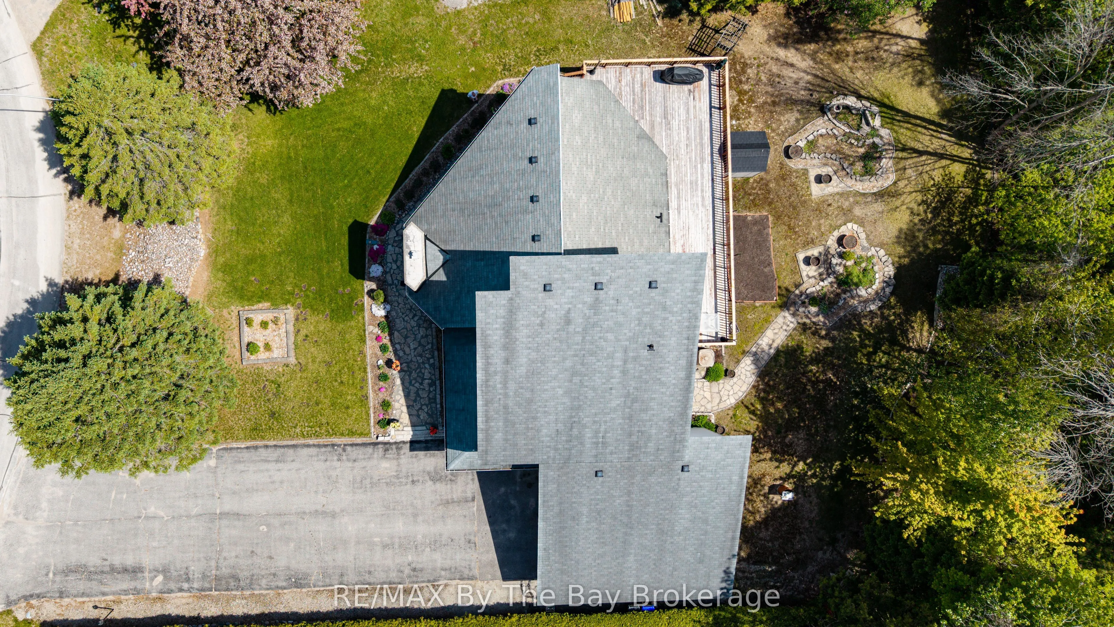 32 Bridlewood Crescent