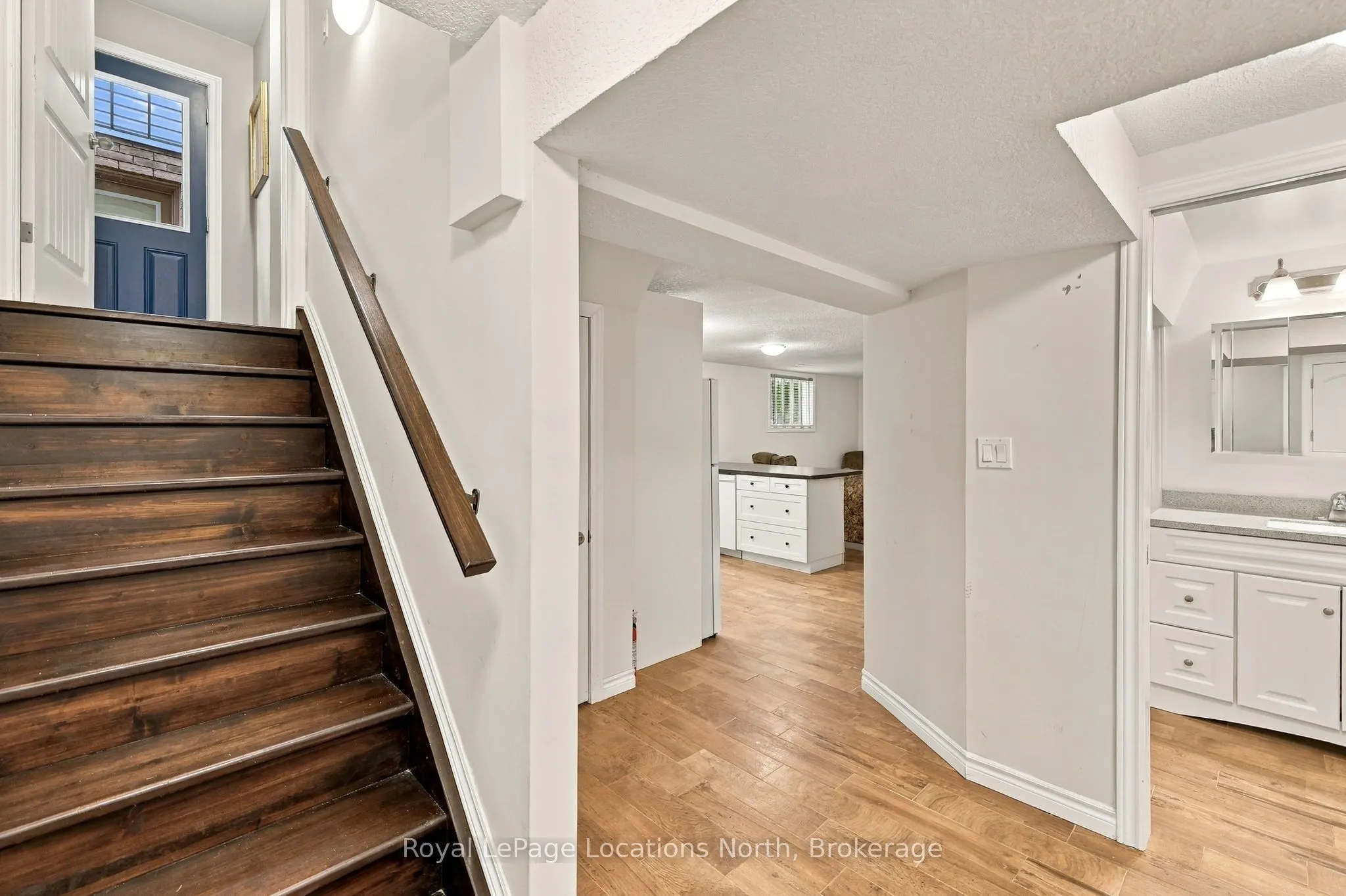 15 Kayla Crescent