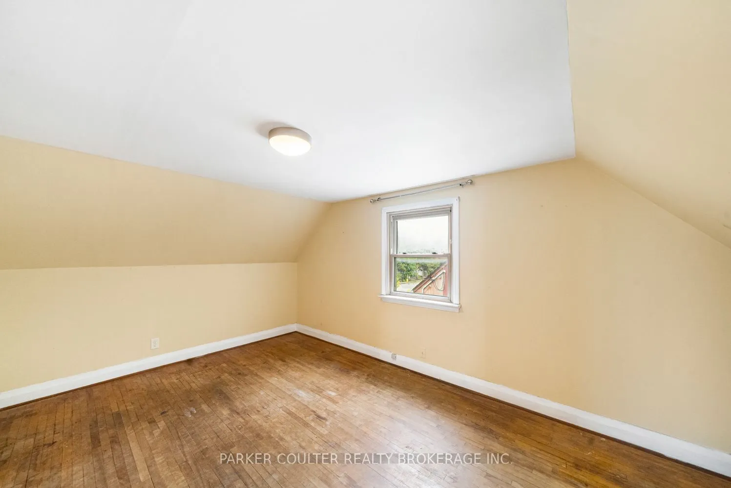 27 Campbell Avenue