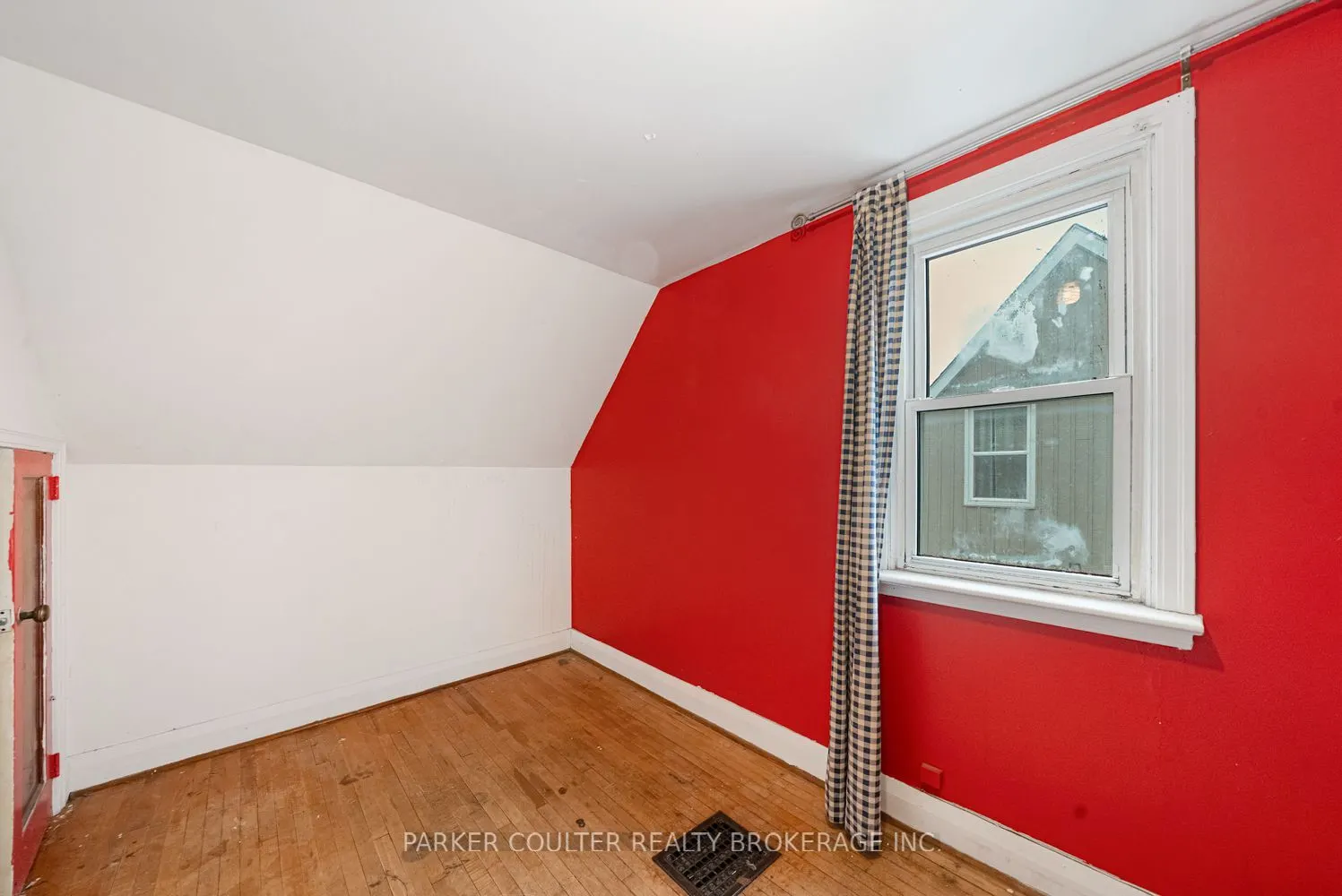 27 Campbell Avenue