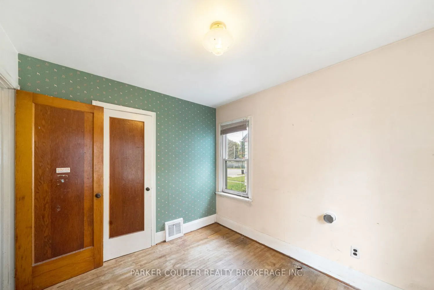 27 Campbell Avenue