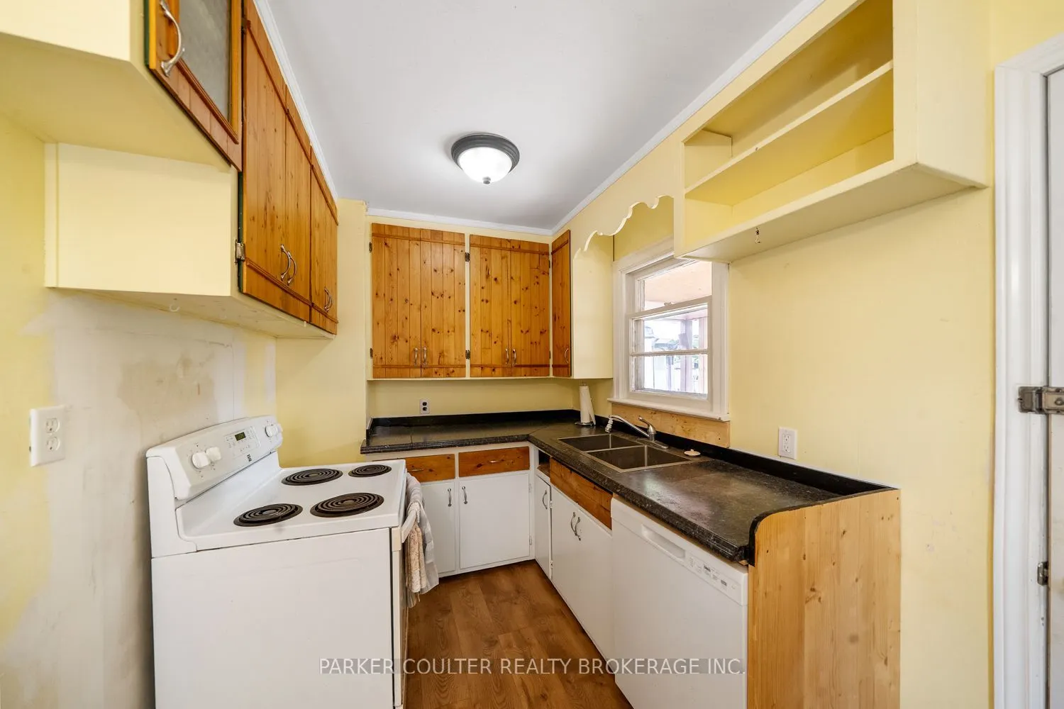 27 Campbell Avenue