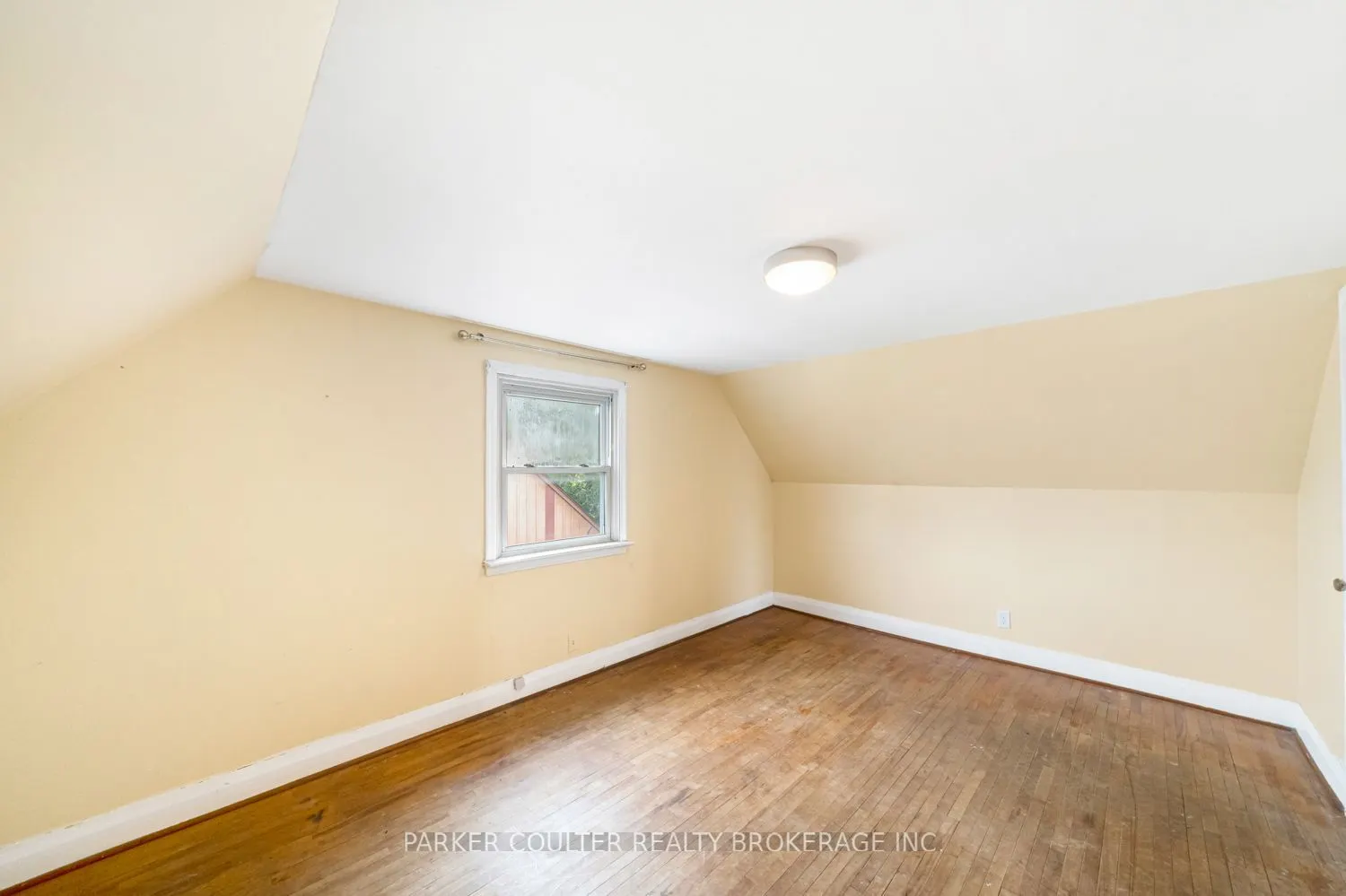 27 Campbell Avenue