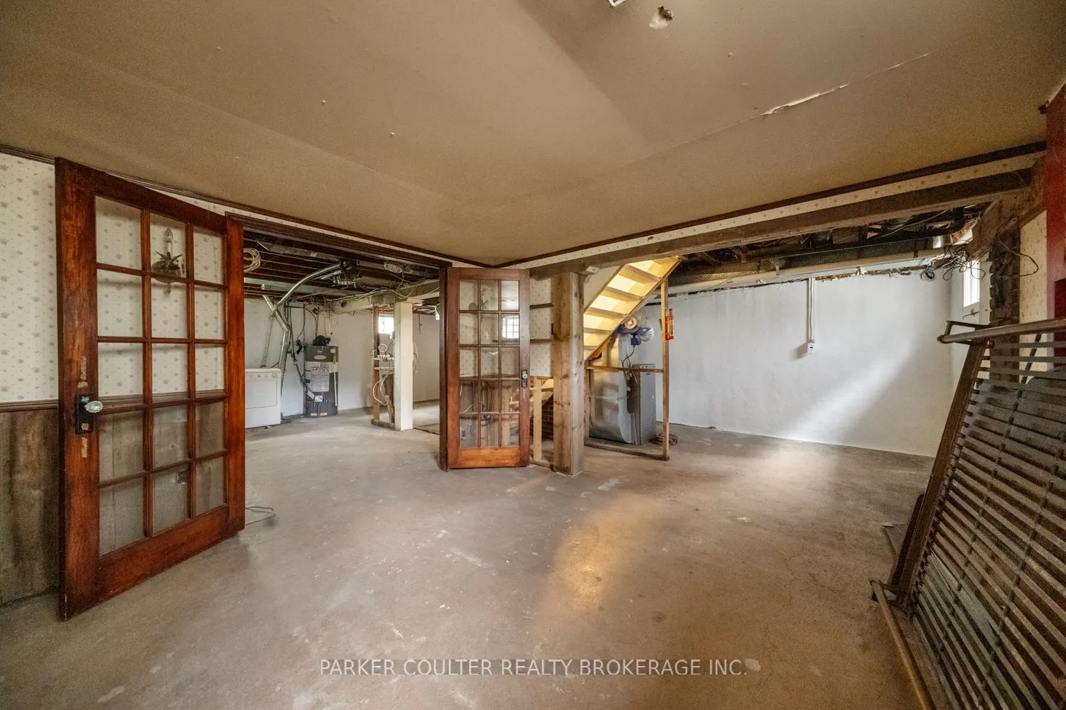 27 Campbell Avenue