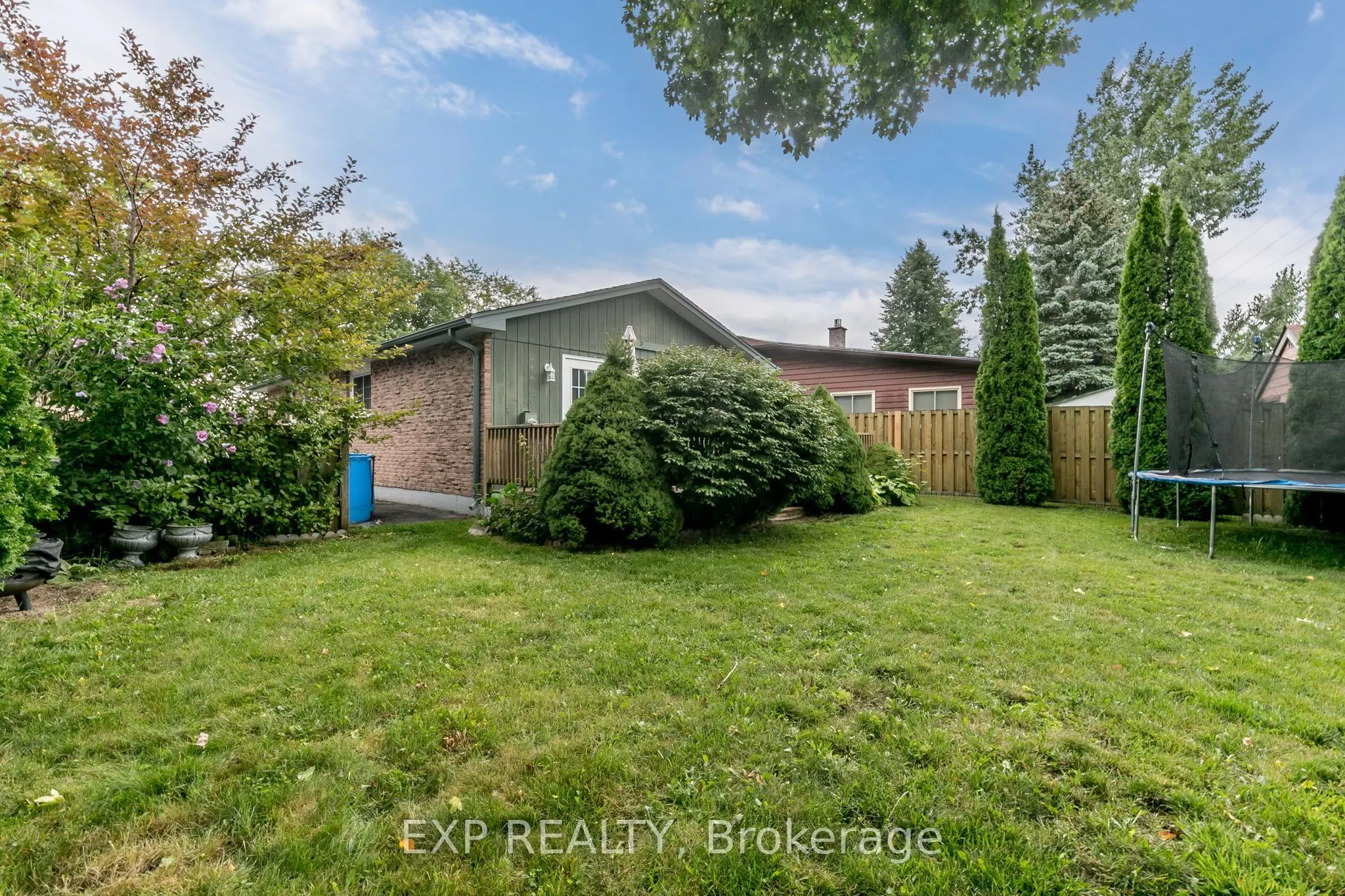 62 Courtice Crescent