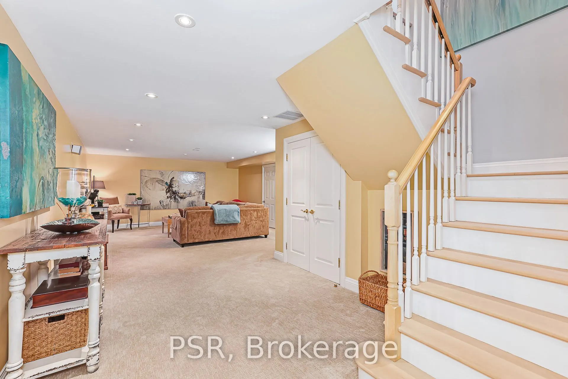 40 Trott Boulevard #305