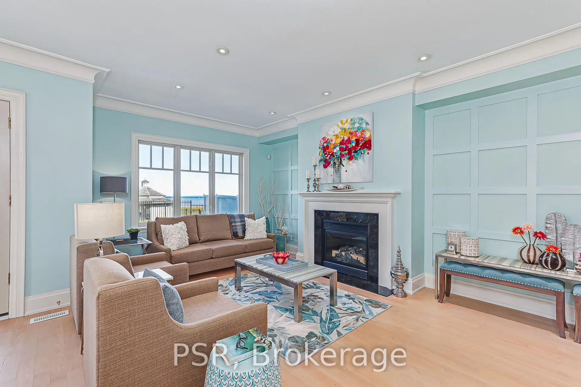 40 Trott Boulevard #305