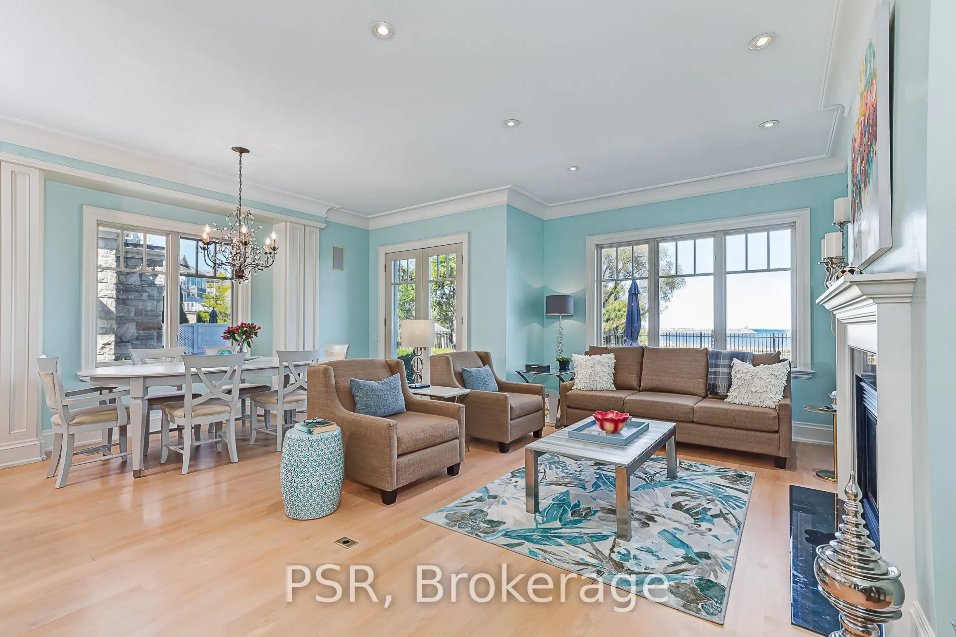 40 Trott Boulevard #305