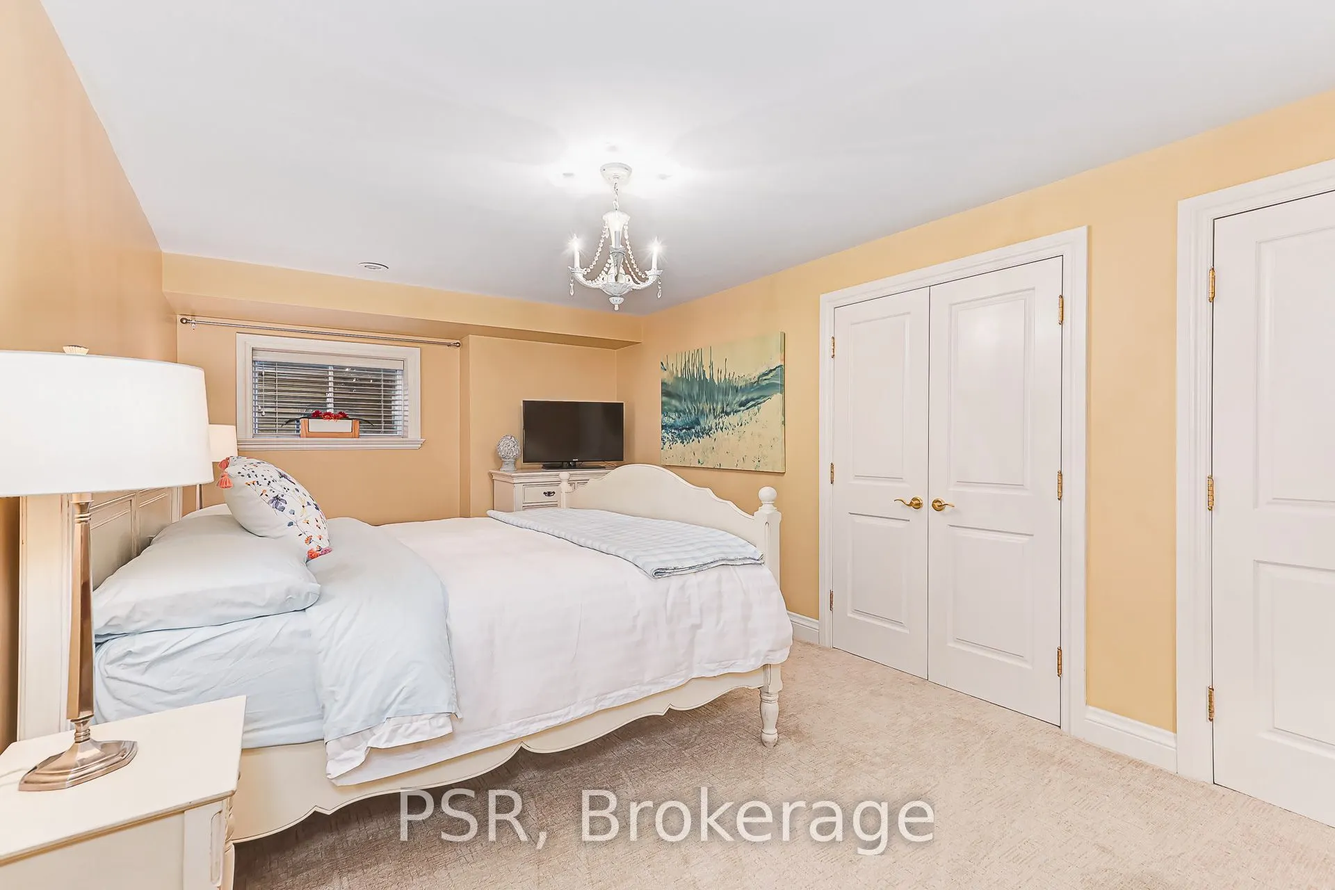 40 Trott Boulevard #305
