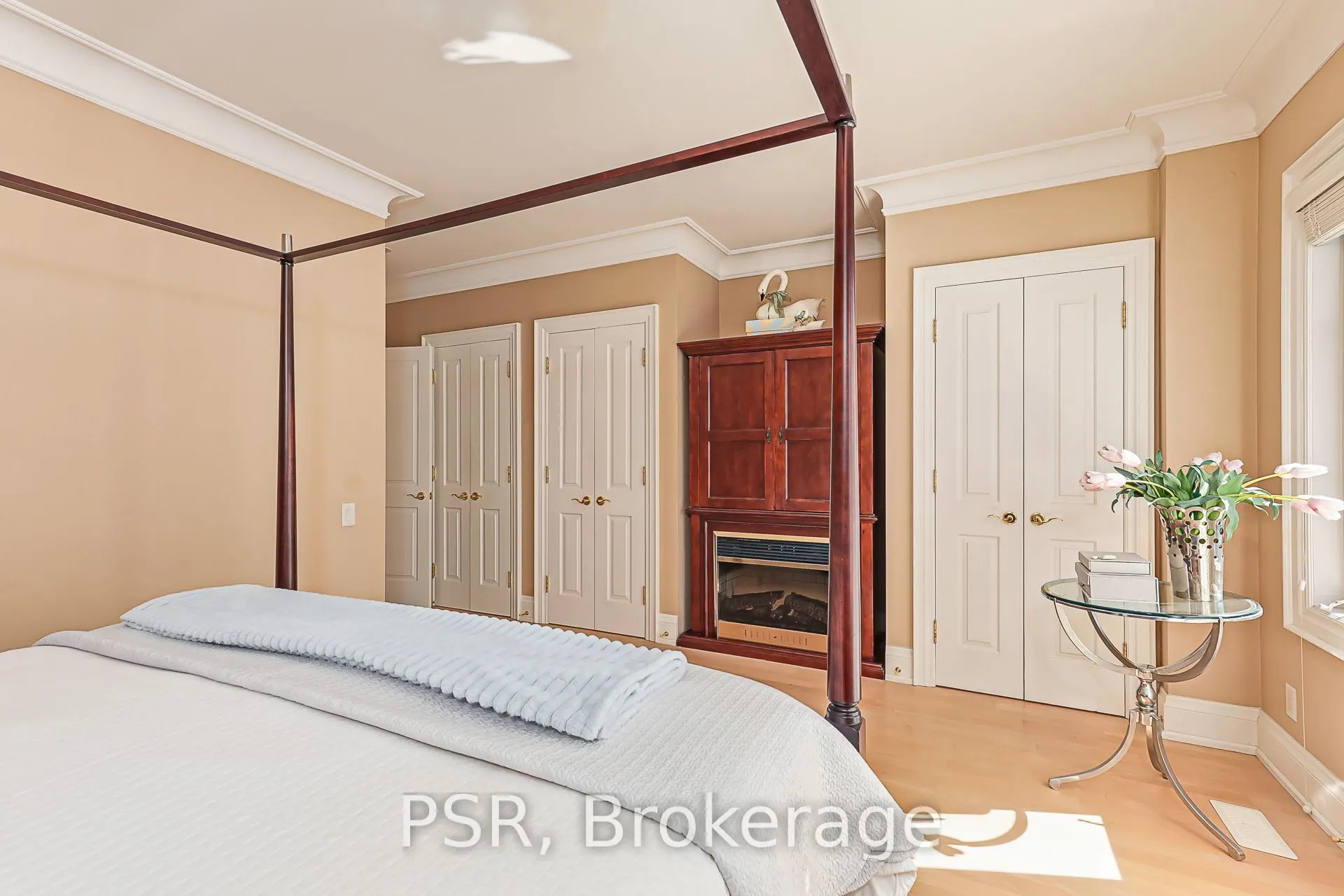 40 Trott Boulevard #305