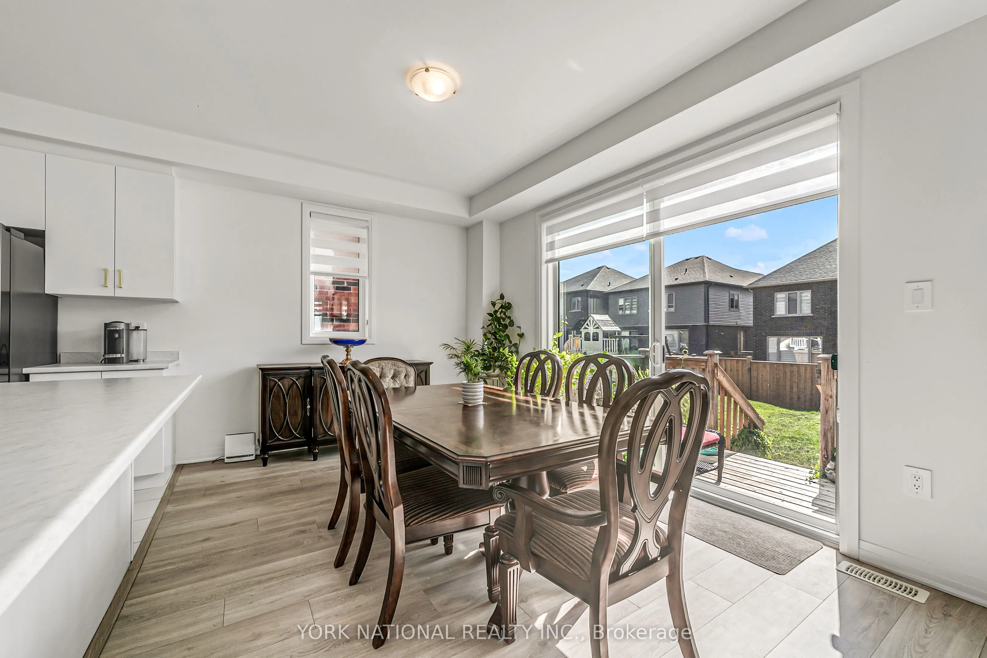 32 Copperhill Heights E