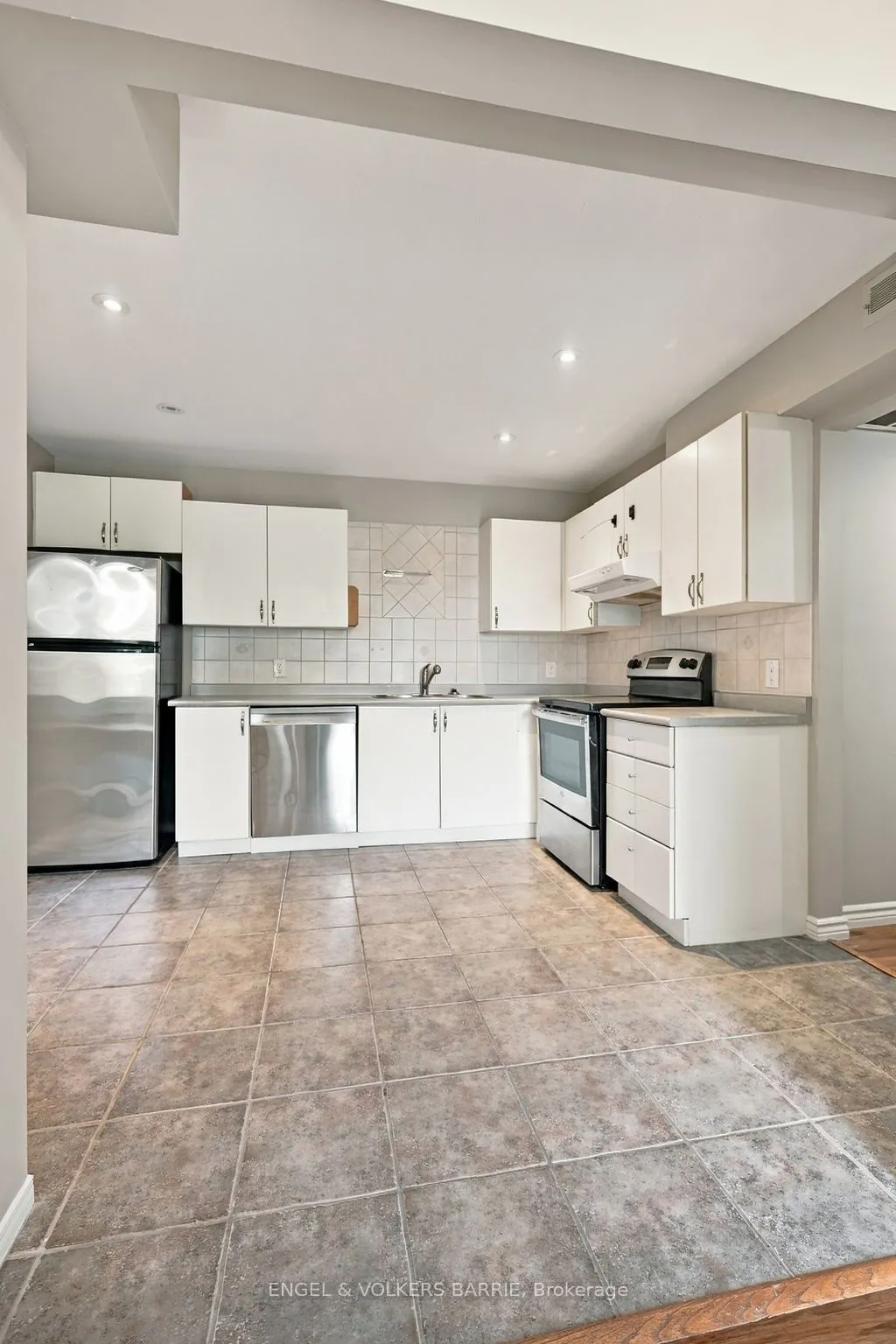 506 Essa Road #38