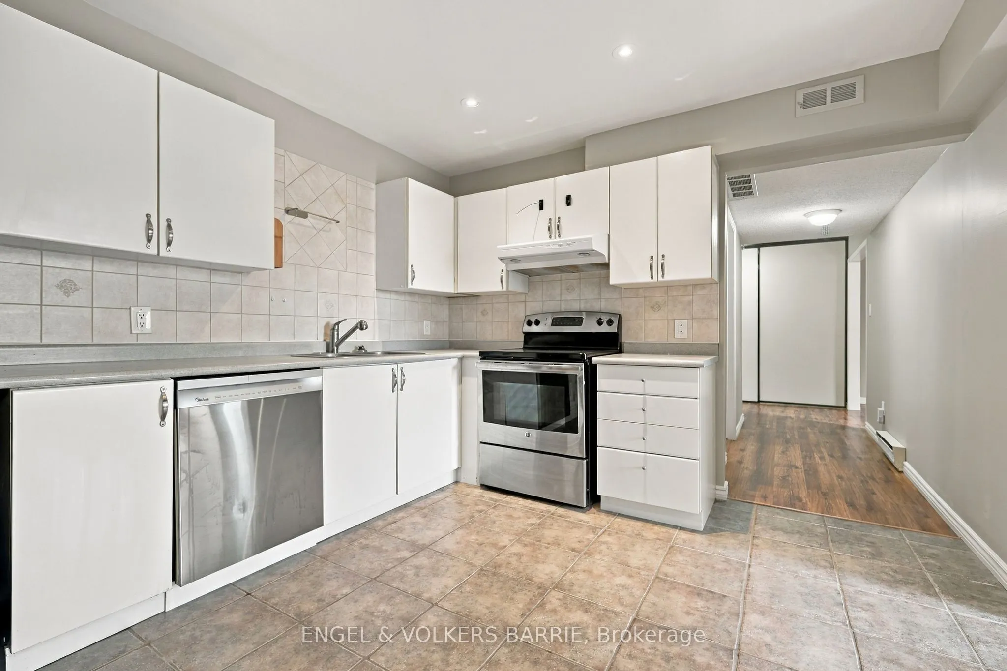 506 Essa Road #38