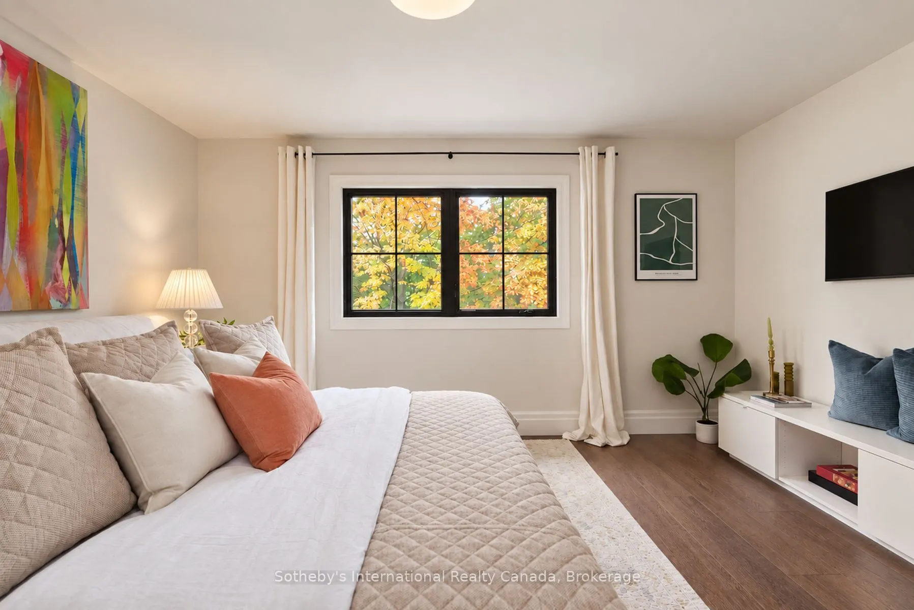 4 KING Street