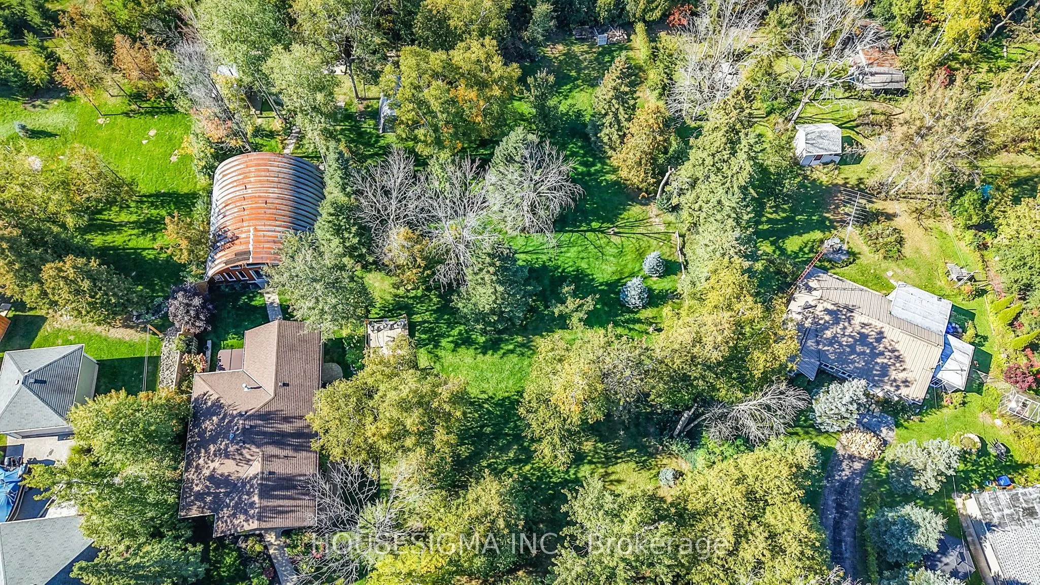 60 ROBERT Street S
