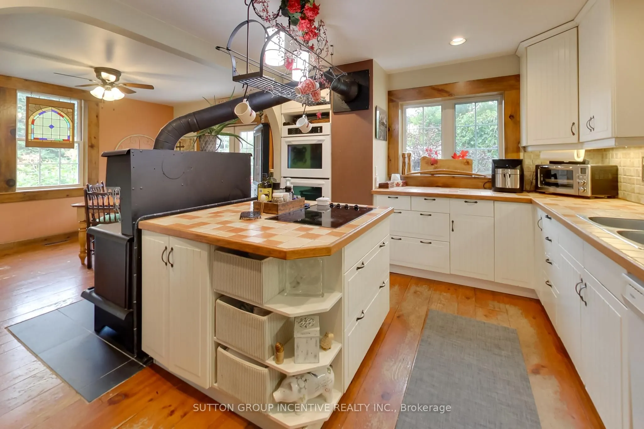 1724 Penetanguishene Road