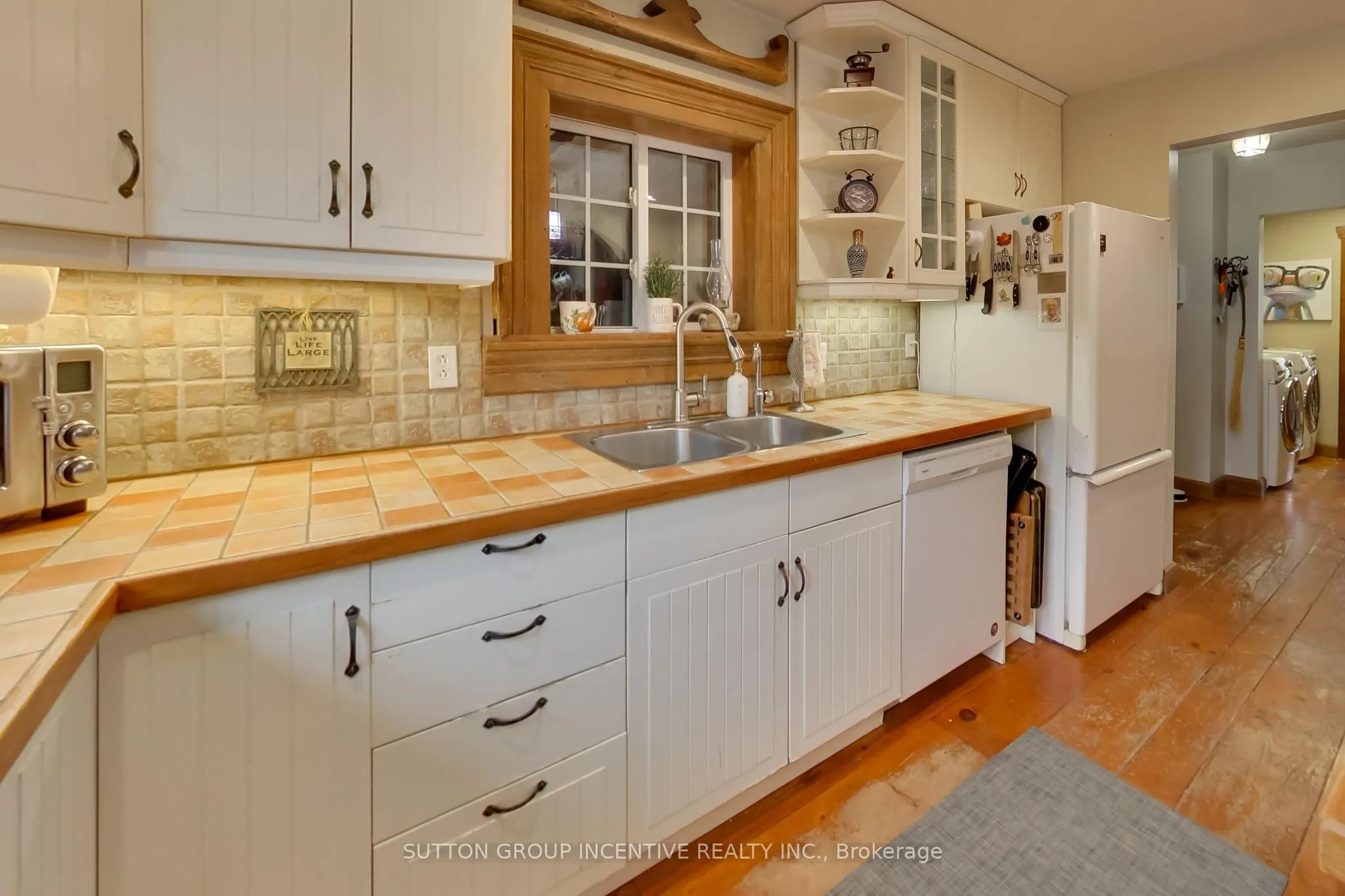 1724 Penetanguishene Road
