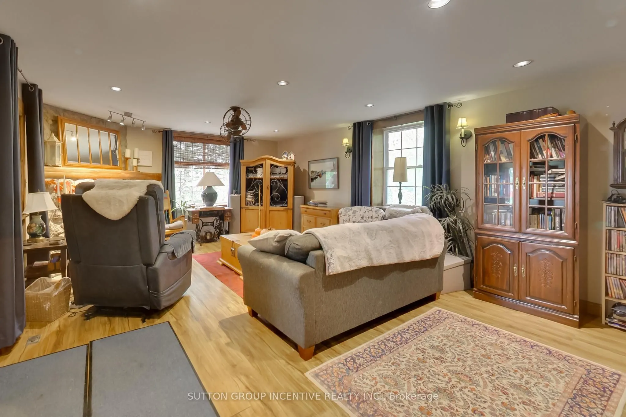 1724 Penetanguishene Road