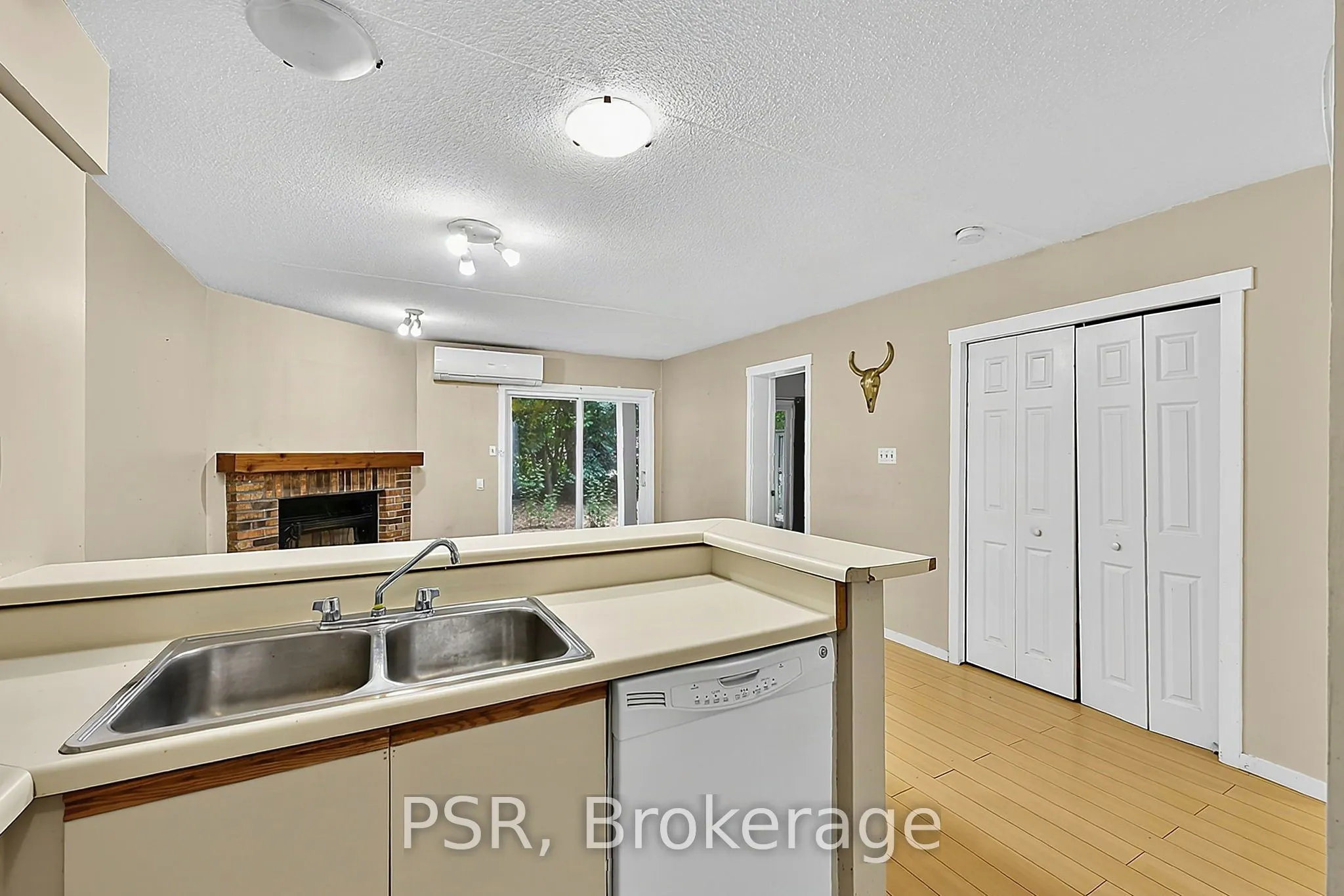 49 Trott Boulevard #183