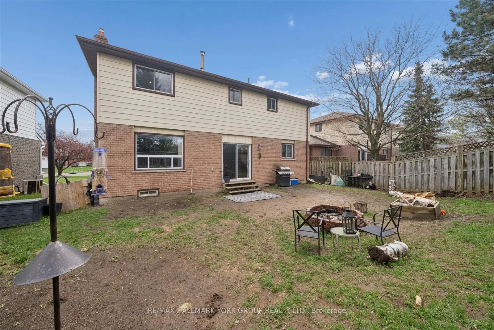 41 Laurentian Lane