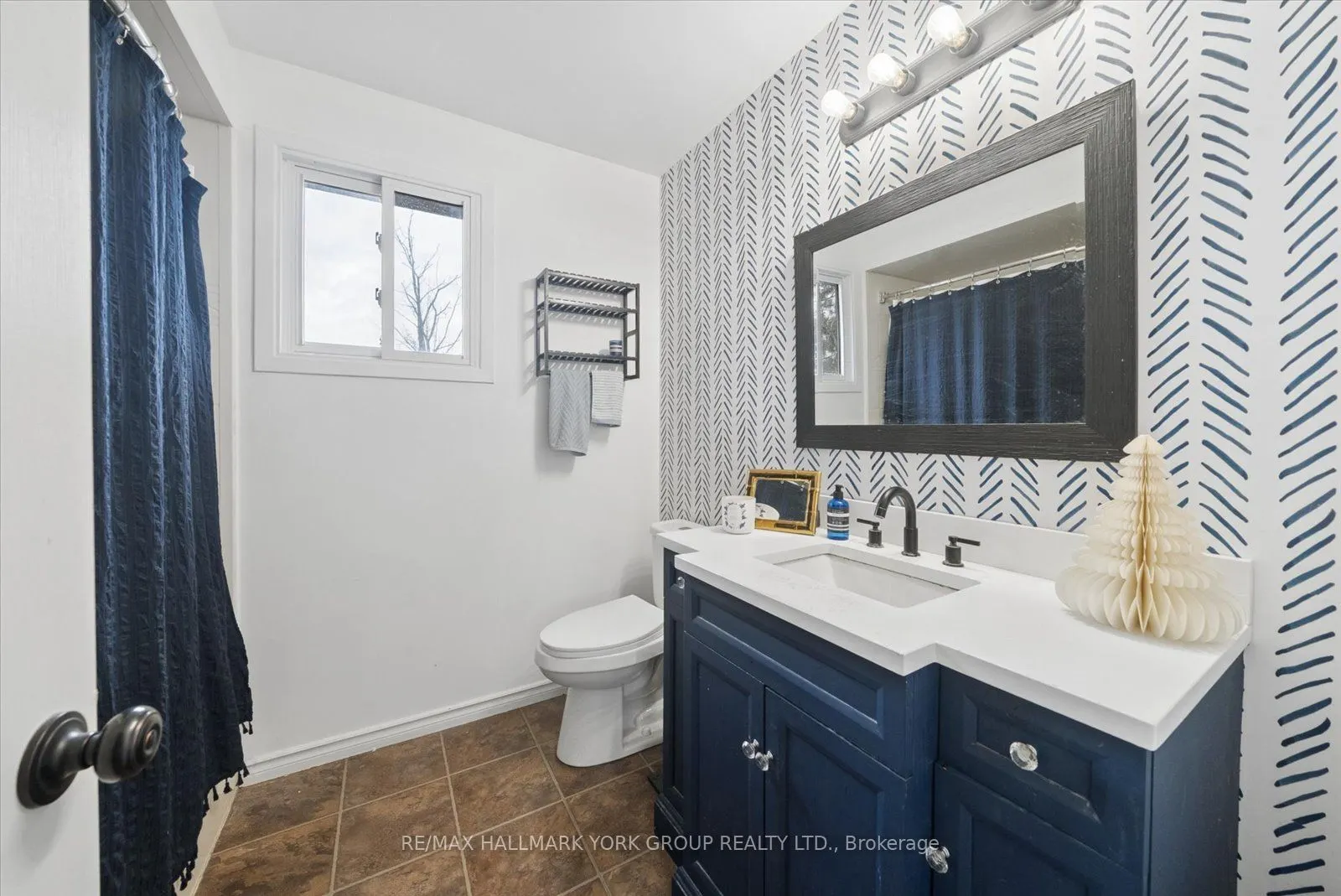 41 Laurentian Lane