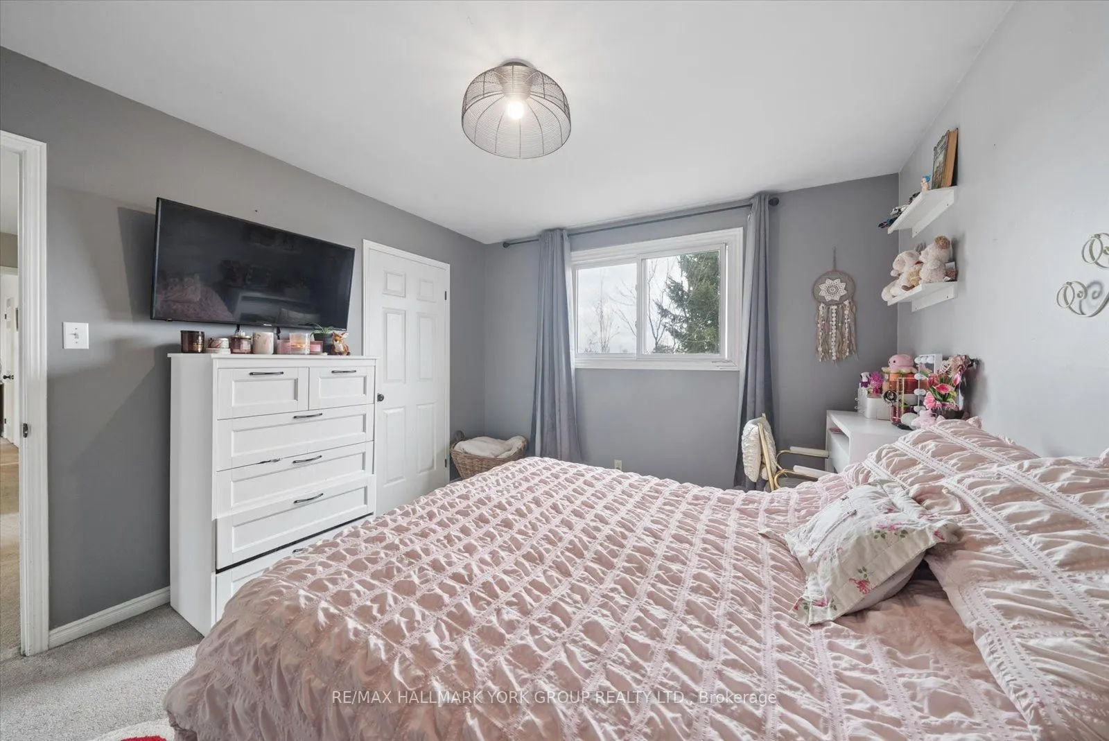 41 Laurentian Lane