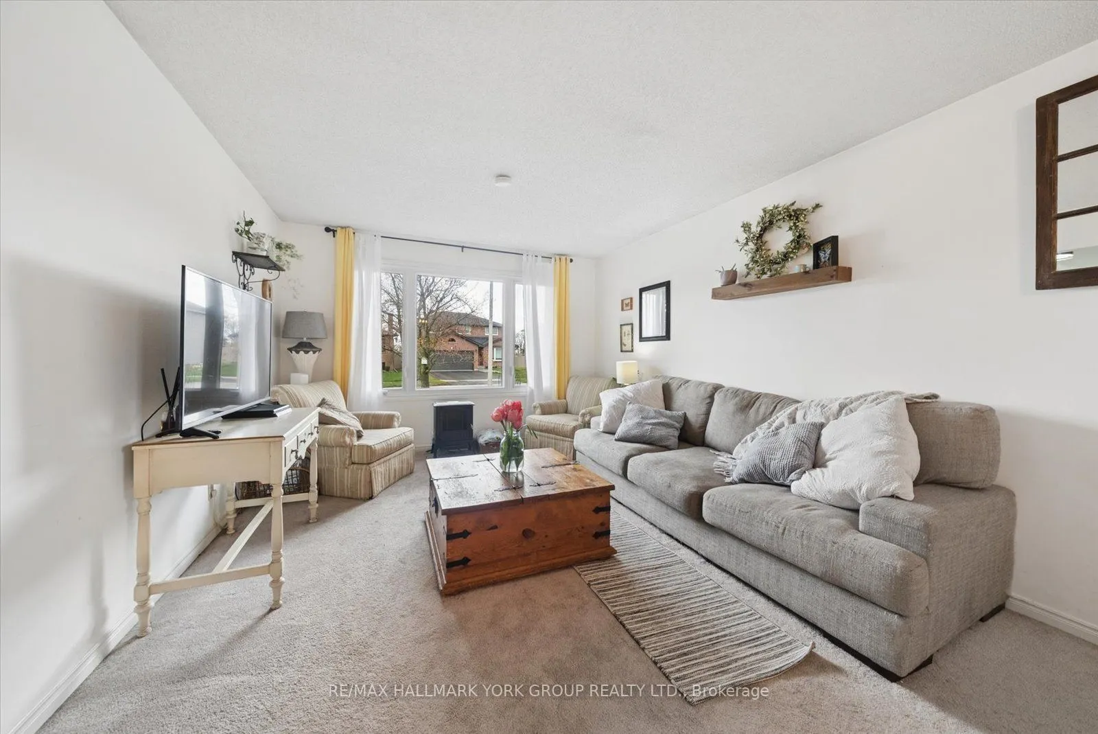 41 Laurentian Lane