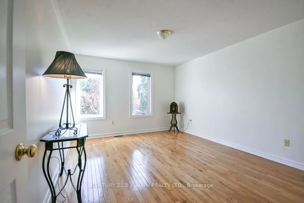 24 Grand Forest Drive