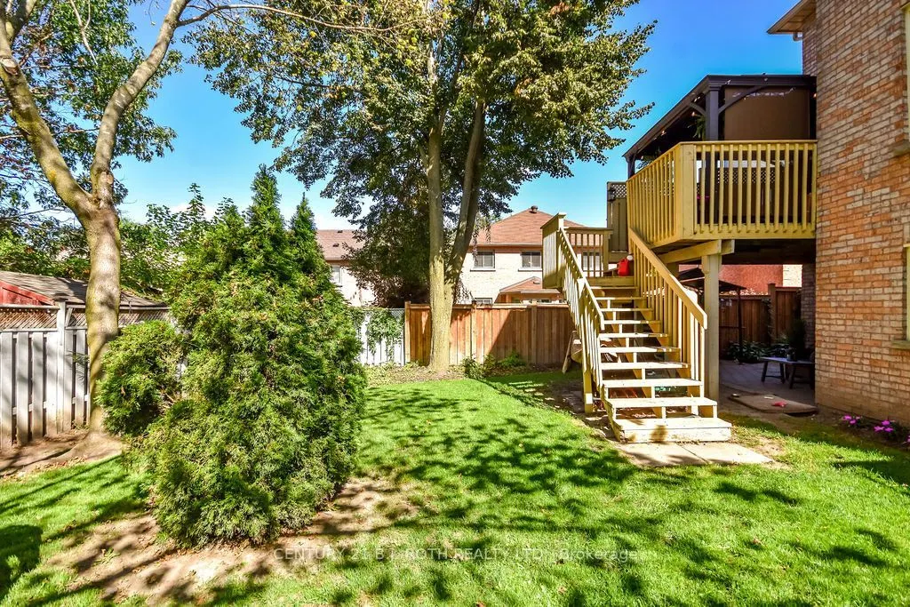 24 Grand Forest Drive