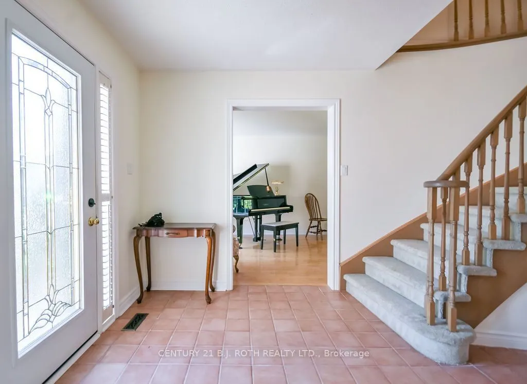 24 Grand Forest Drive
